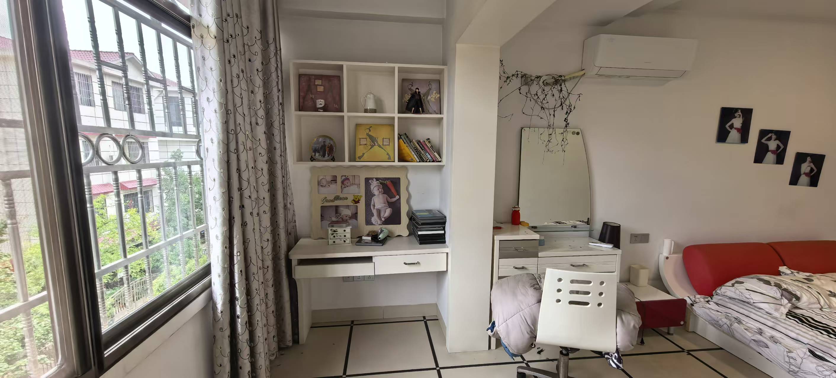 庭院小区  6室2厅1卫    198.0万室内图