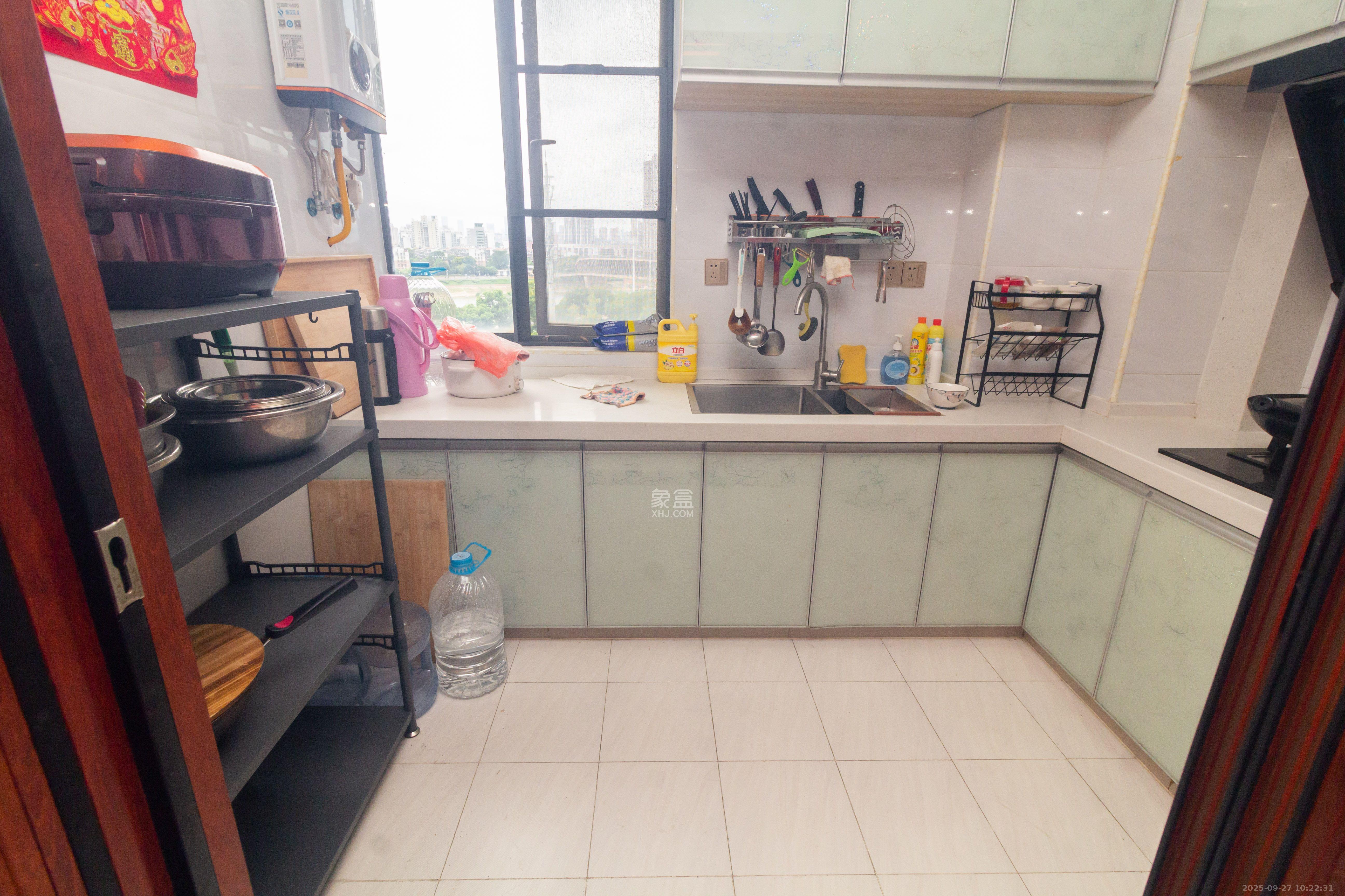 辉煌国际城一期 4室2厅2卫 3600.0元/月 辉煌国际城一期 4室2厅2卫 3600.0元/月室内图