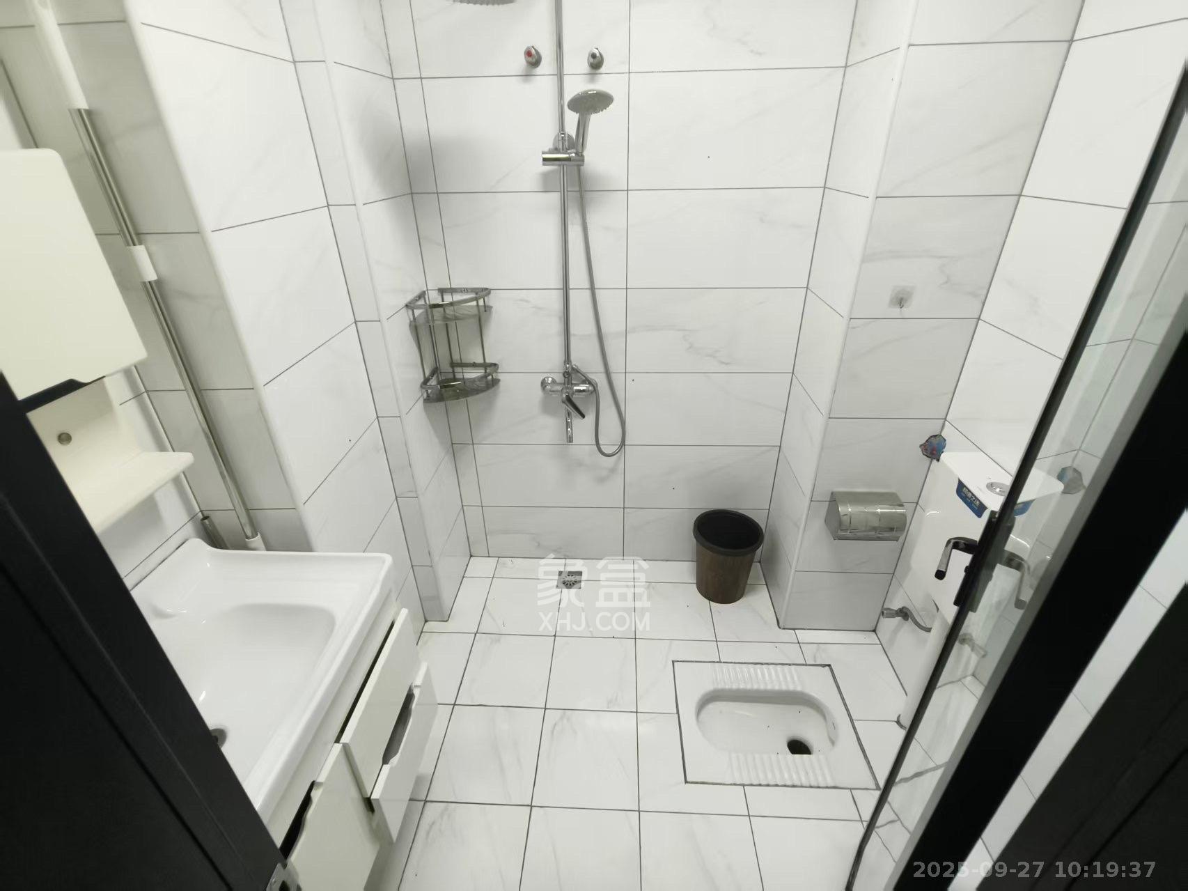 明发国际城  1室1厅1卫    1400.0元/月室内图