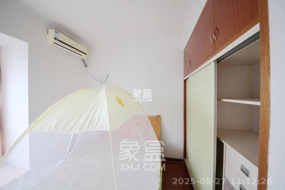 泊爱蓝湾 3室2厅1卫 2600.0元/月 泊爱蓝湾 3室2厅1卫 2600.0元/月室内图