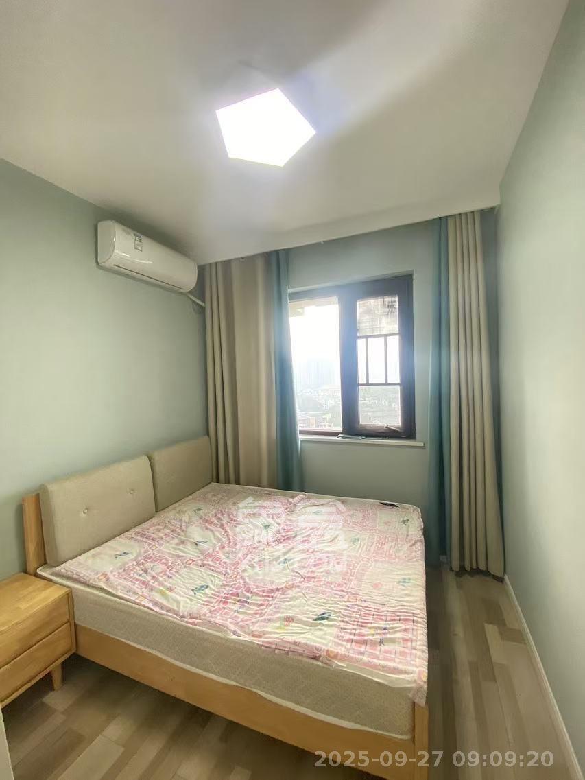 山语城三期 3室2厅2卫 2000.0元/月 山语城三期 3室2厅2卫 2000.0元/月室内图