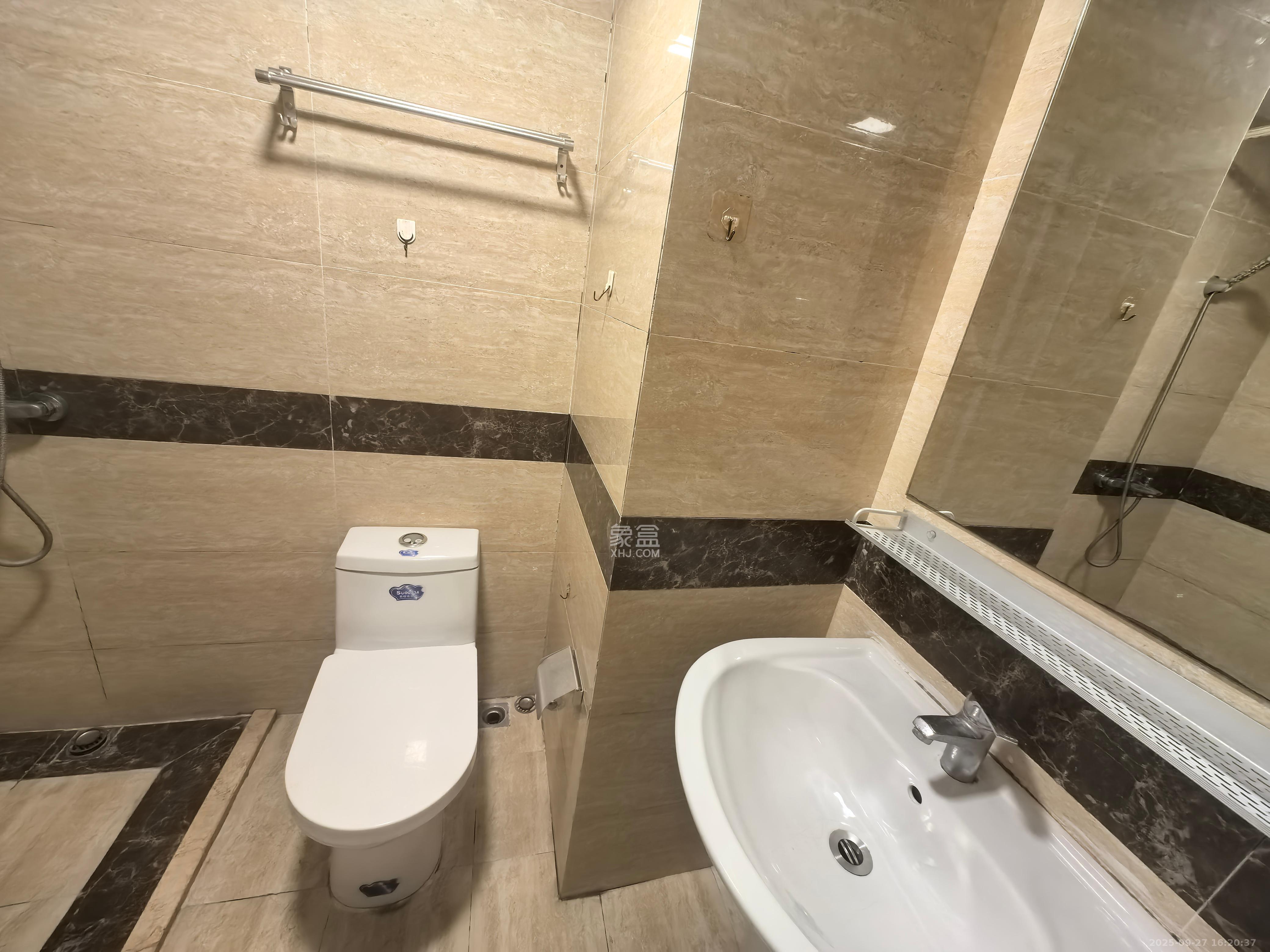 万科白鹭郡  1室1厅1卫    1300.0元/月室内图