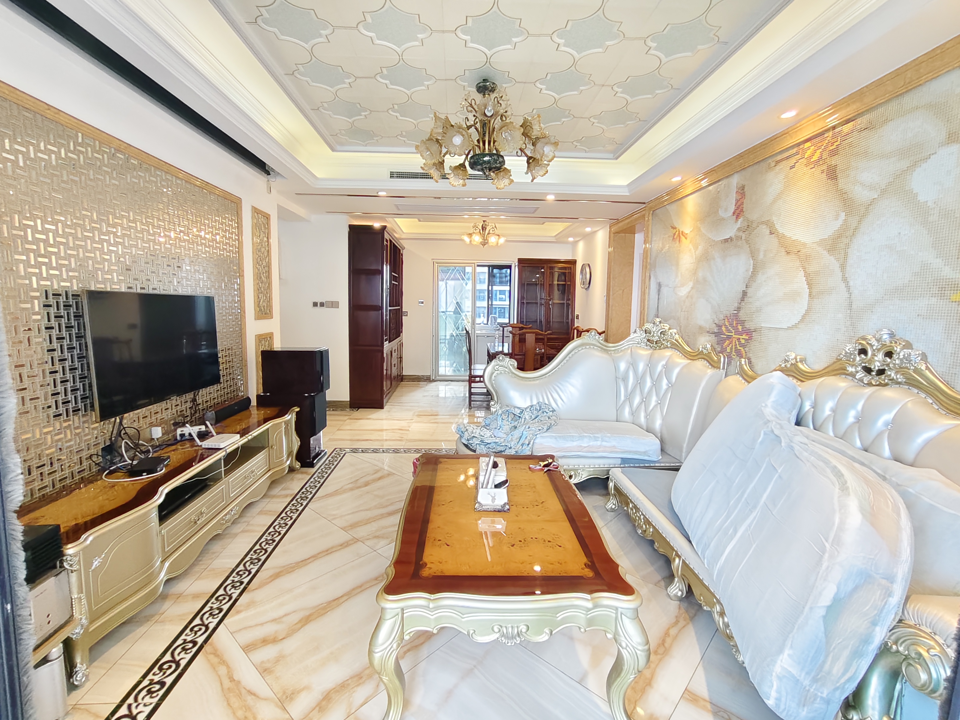 保利中央海岸一二期  4室2厅2卫    310.0万室内图