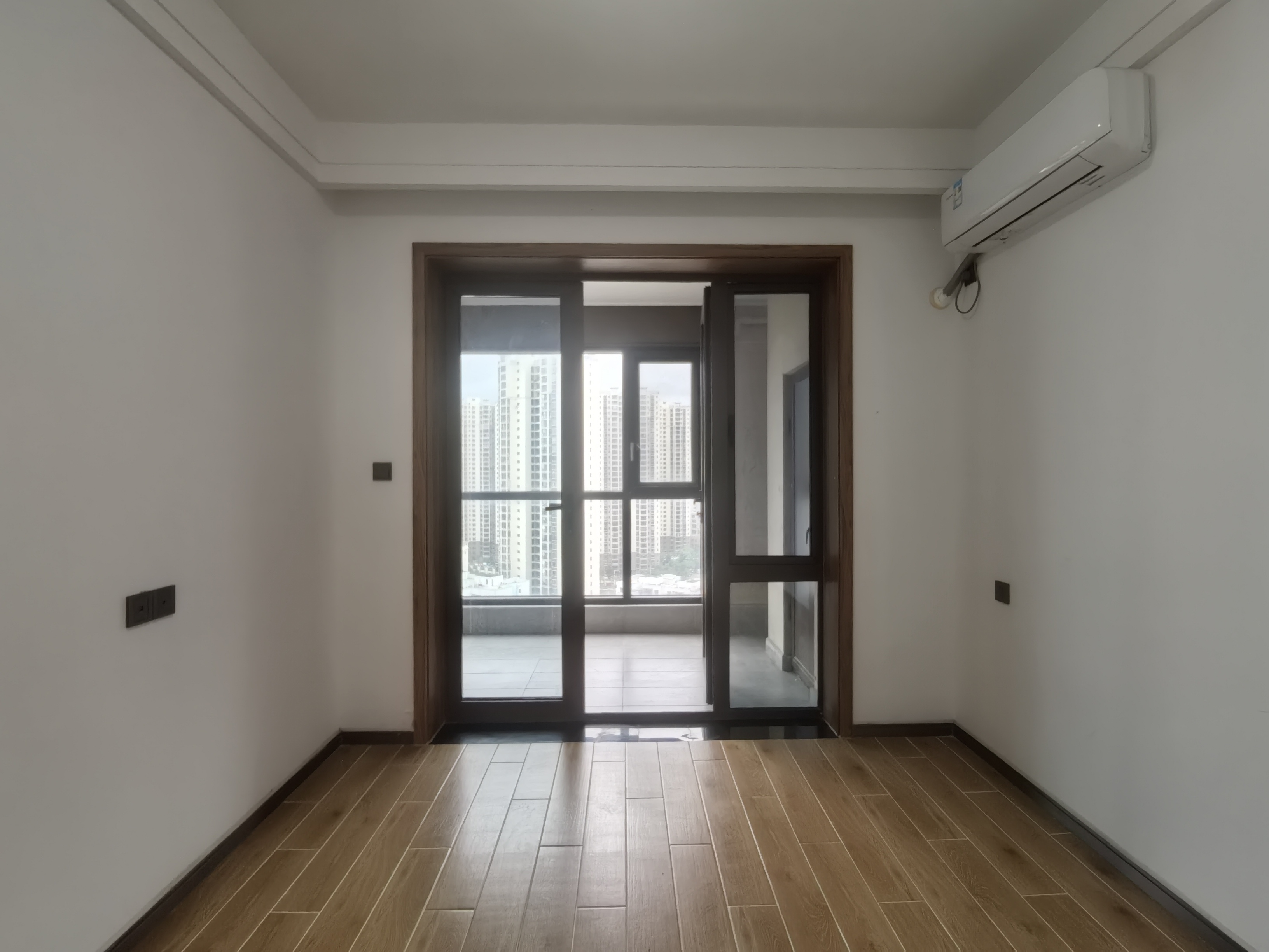 海航豪庭南苑 2室2厅2卫 3800.0元/月 海航豪庭南苑 2室2厅2卫 3800.0元/月室内图