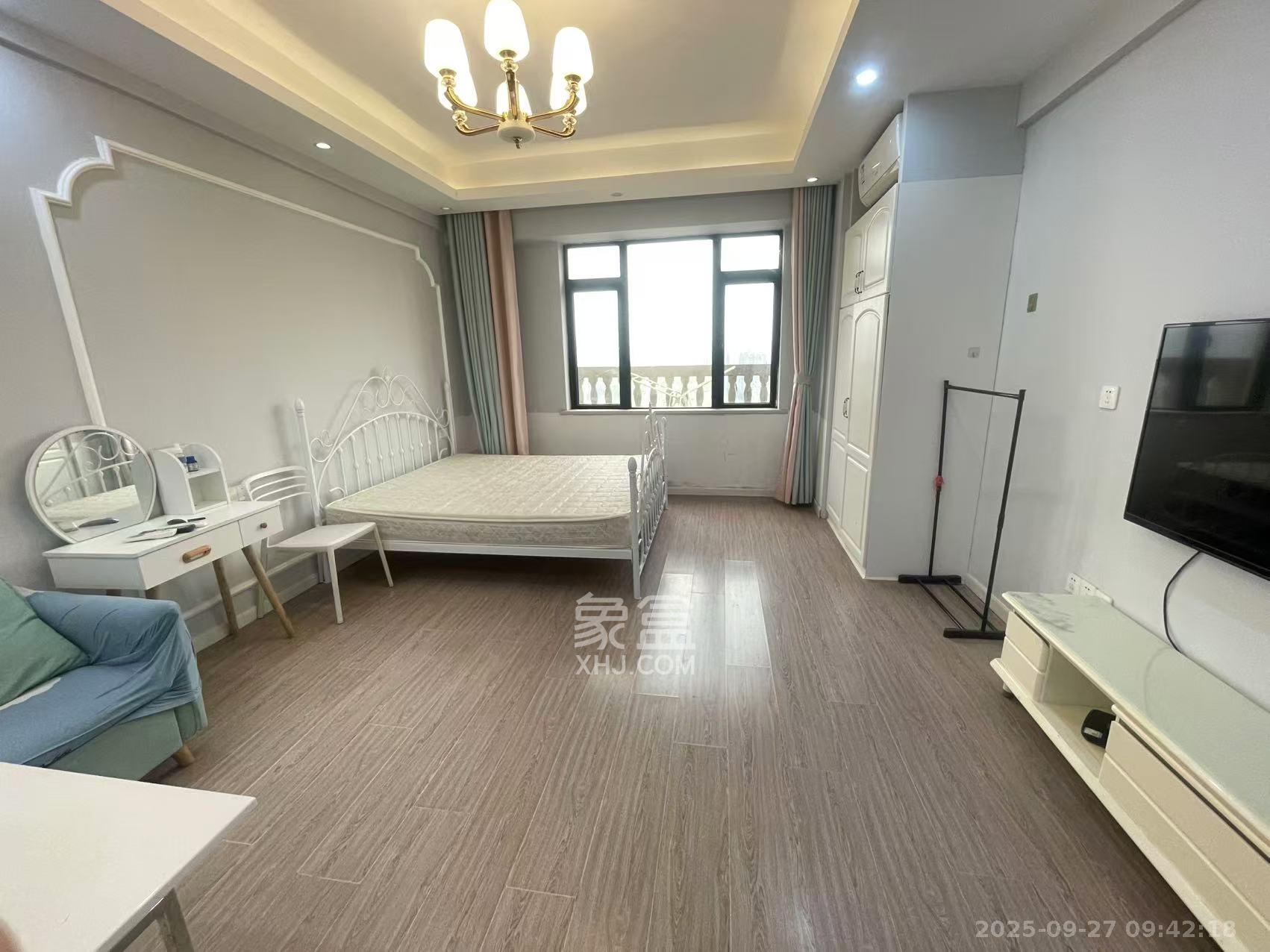 沁园春御院  1室1厅1卫    1800.0元/月室内图