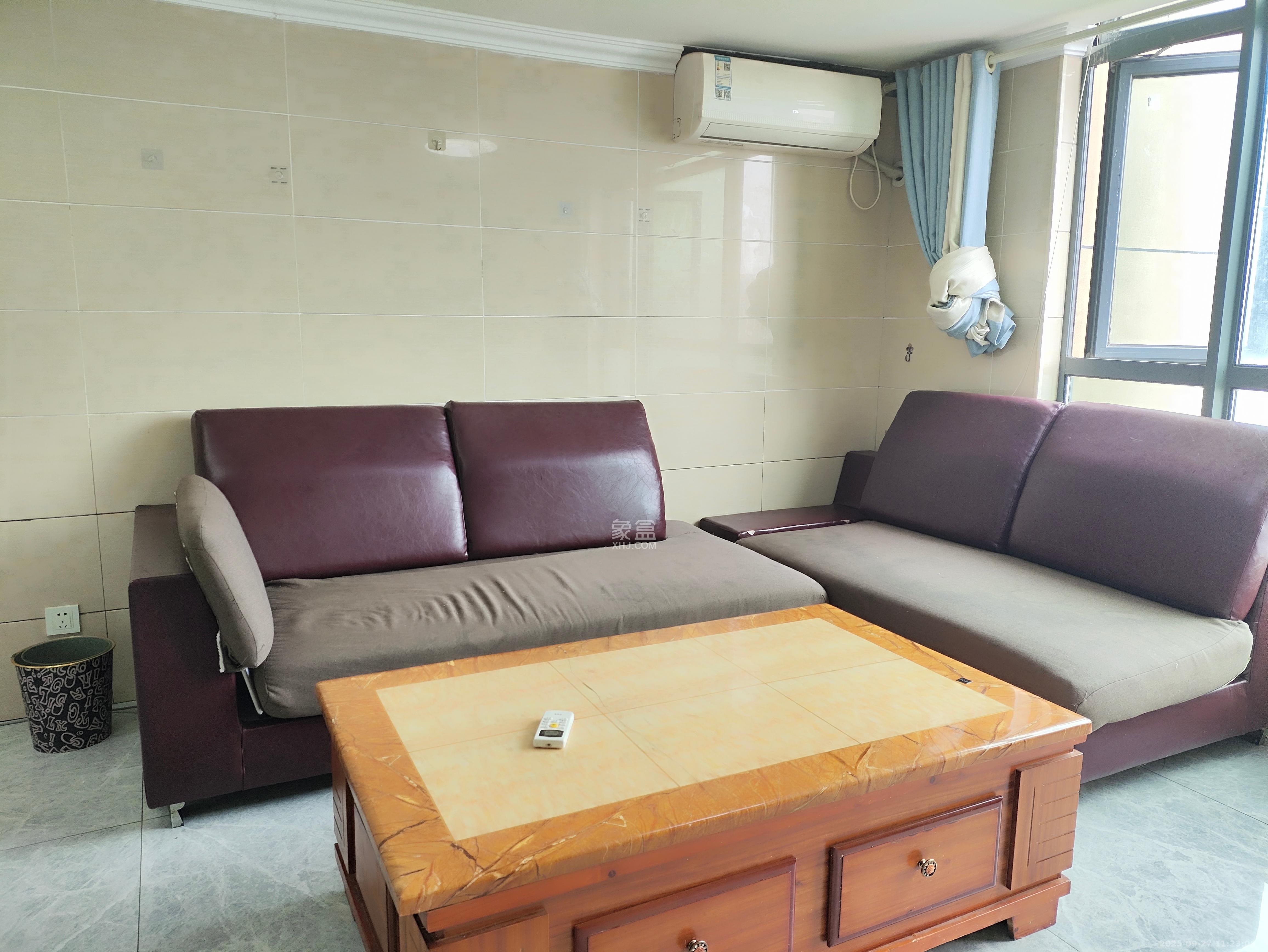 荣盛花语书苑  1室1厅1卫    1900.0元/月 荣盛花语书苑  1室1厅1卫    1900.0元/月