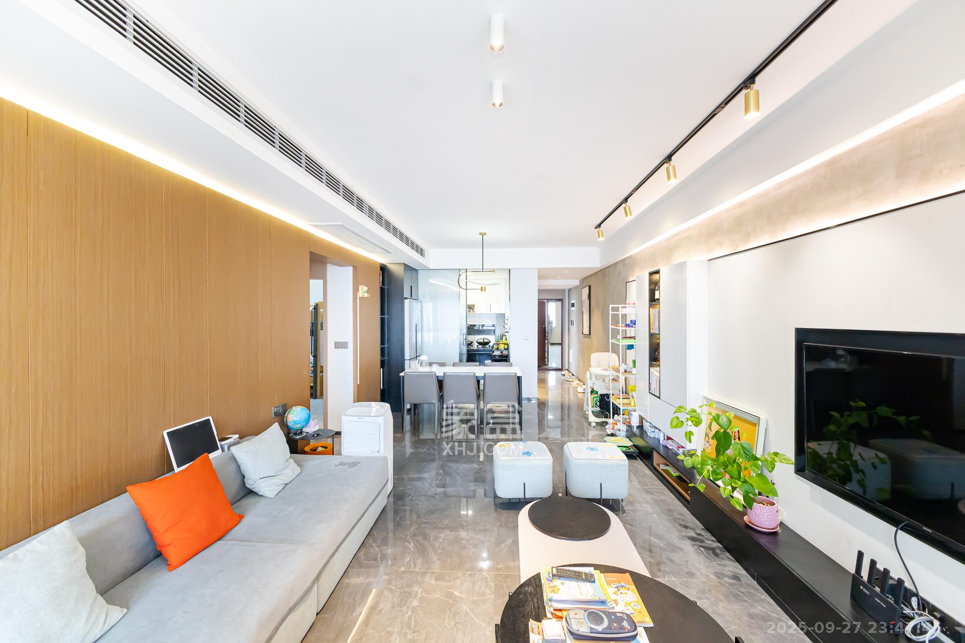 金湘苑(星澜之悦) 3室2厅1卫 81.0万 金湘苑(星澜之悦) 3室2厅1卫 81.0万客厅