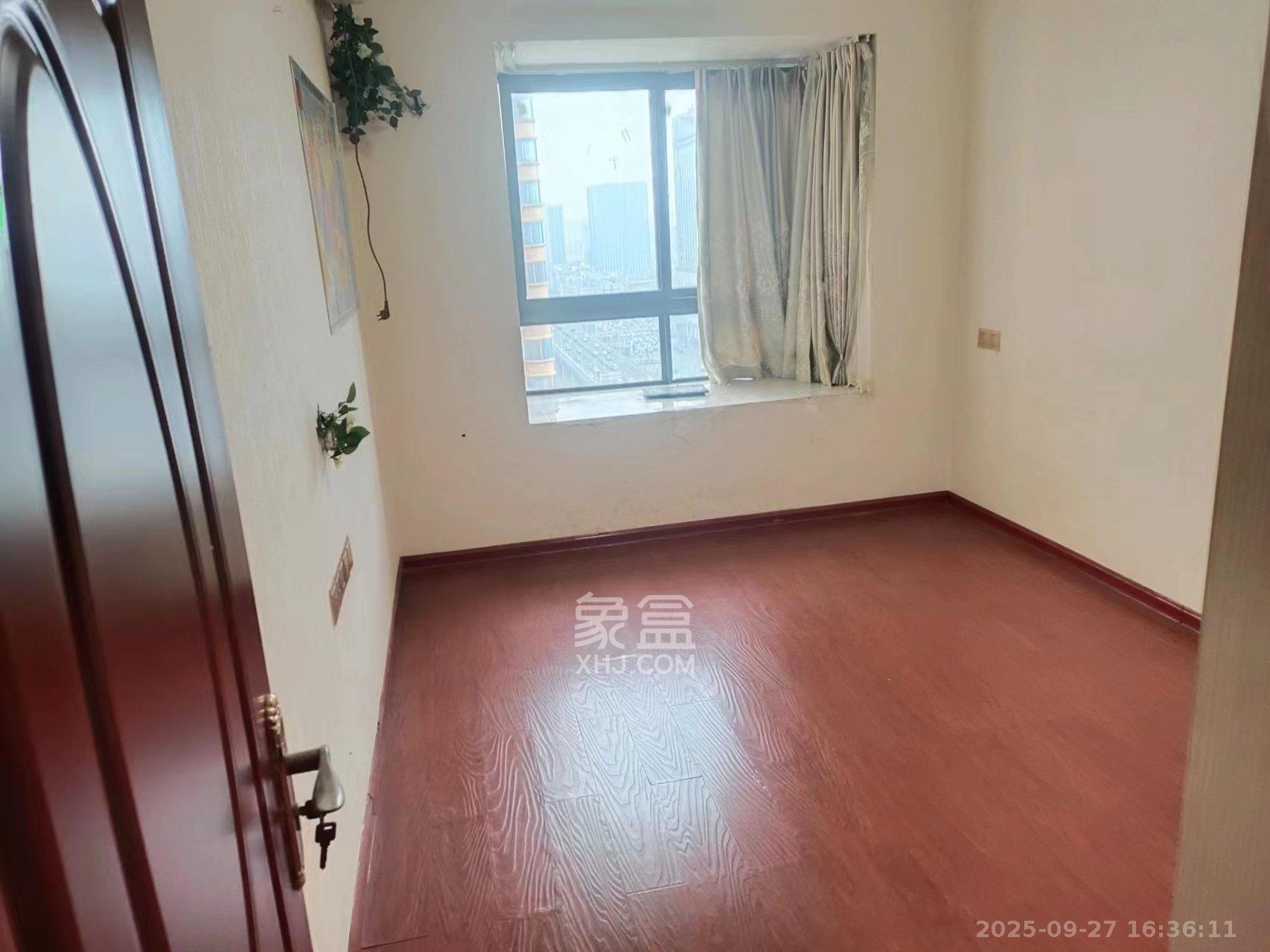 华城广场 2室1厅1卫 2700.0元/月 华城广场 2室1厅1卫 2700.0元/月室内图