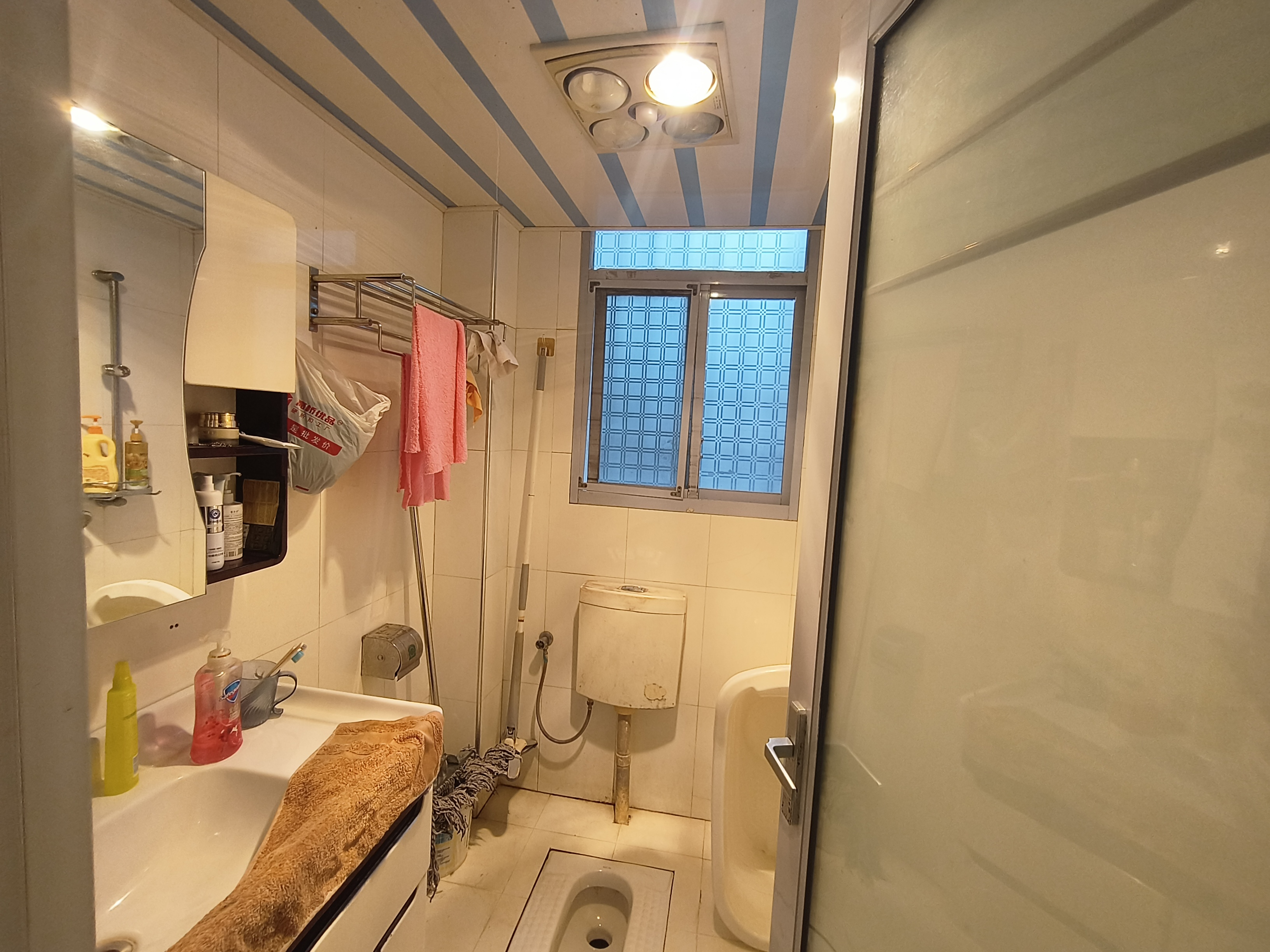 三星龙园 3室2厅2卫 1500.0元/月 三星龙园 3室2厅2卫 1500.0元/月室内图