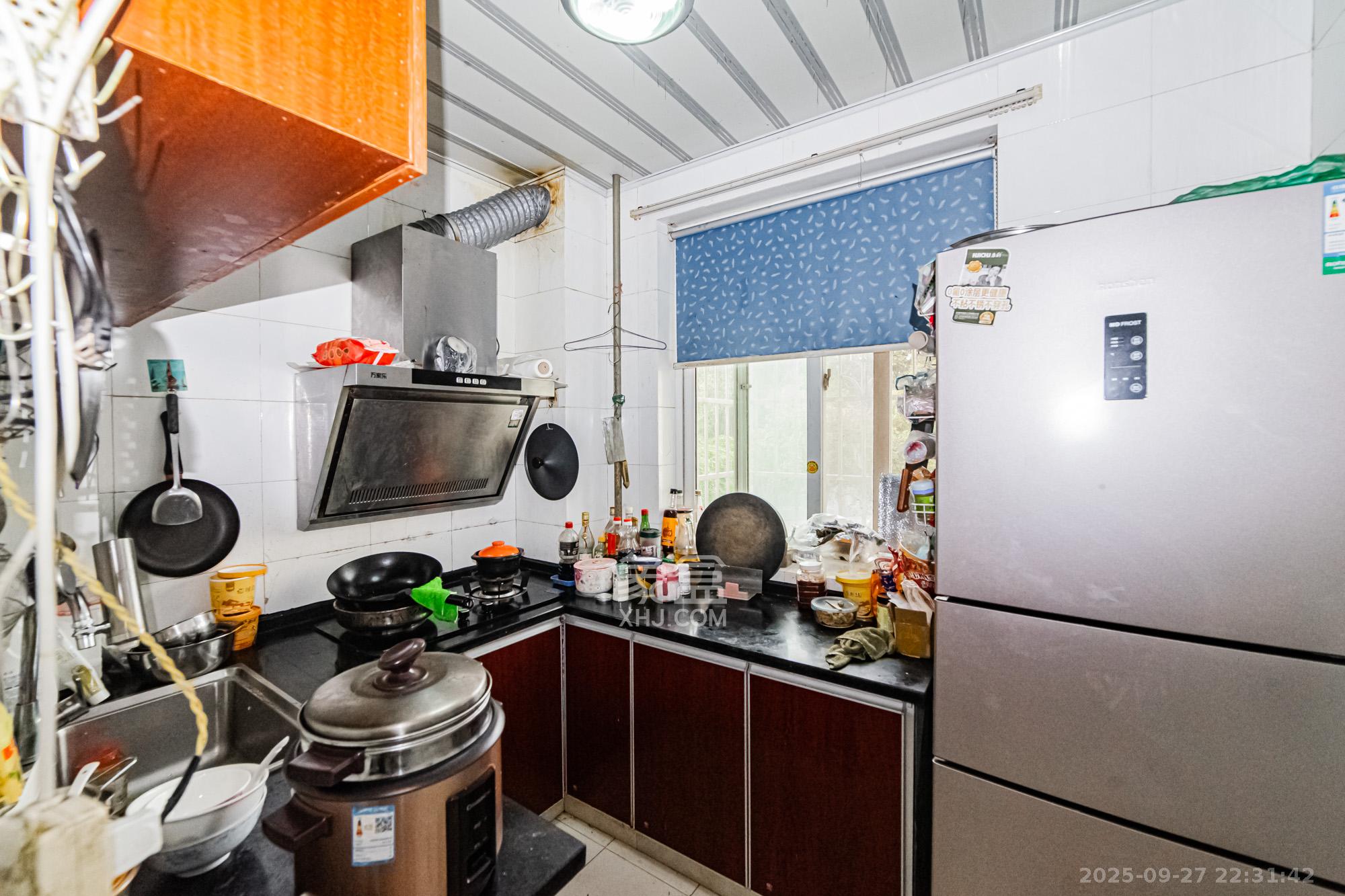 金霞苑 1室1厅1卫 40.0万 金霞苑 1室1厅1卫 40.0万厨房