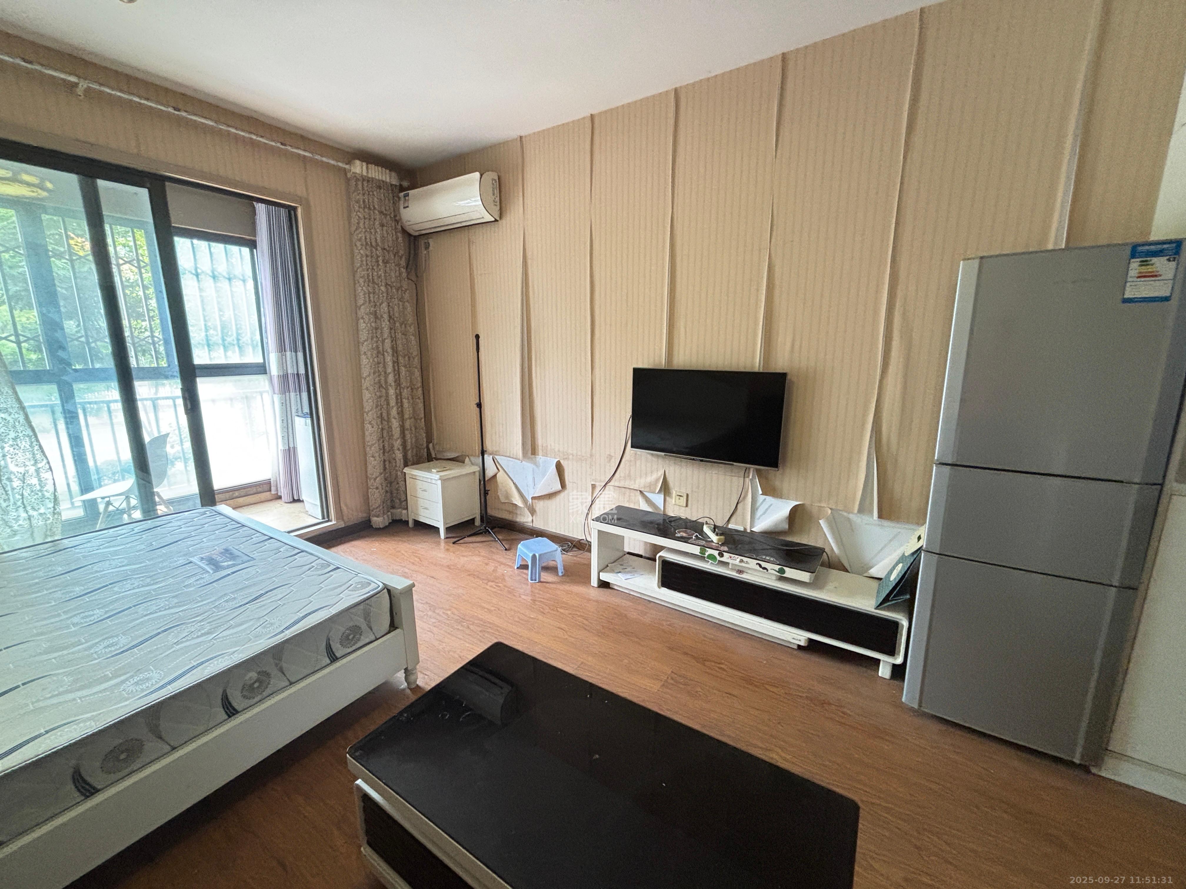 花漾年华(桂花园) 1室1厅1卫 1000.0元/月 花漾年华(桂花园) 1室1厅1卫 1000.0元/月室内图