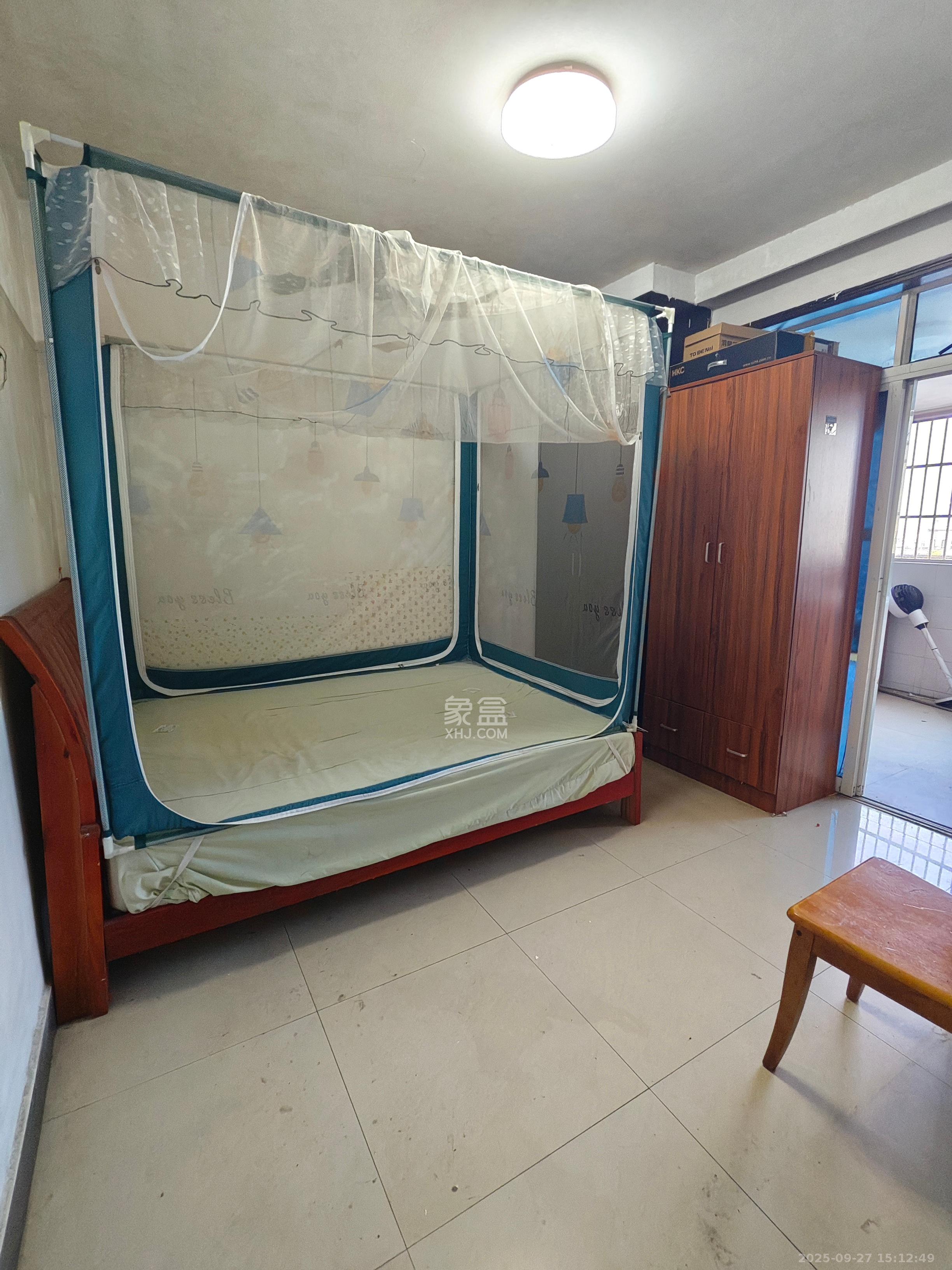 华海3C(天心电子世界)  3室2厅1卫   2500.00元/月室内图