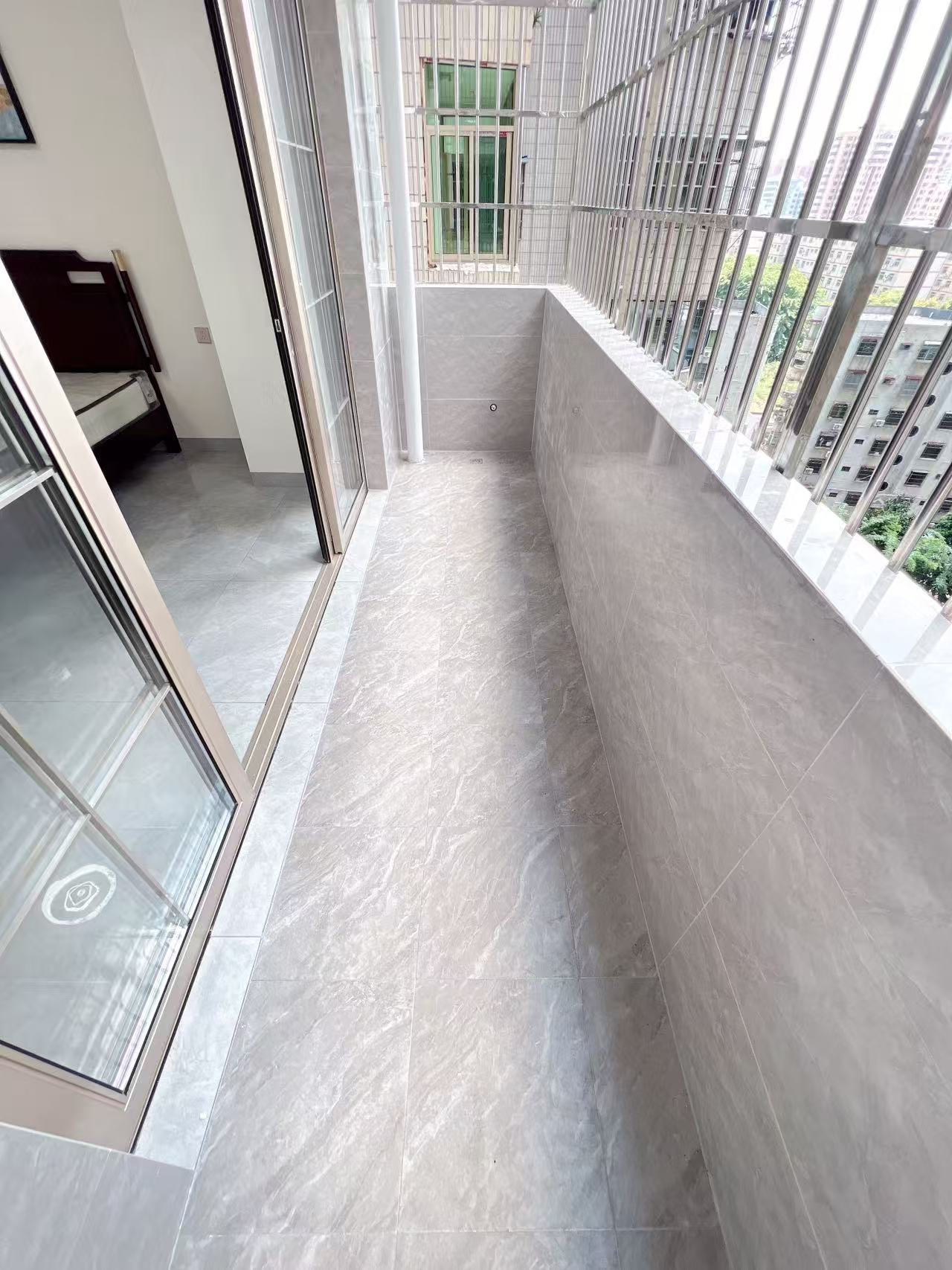 欣安花园  1室0厅0卫    103.0万客厅