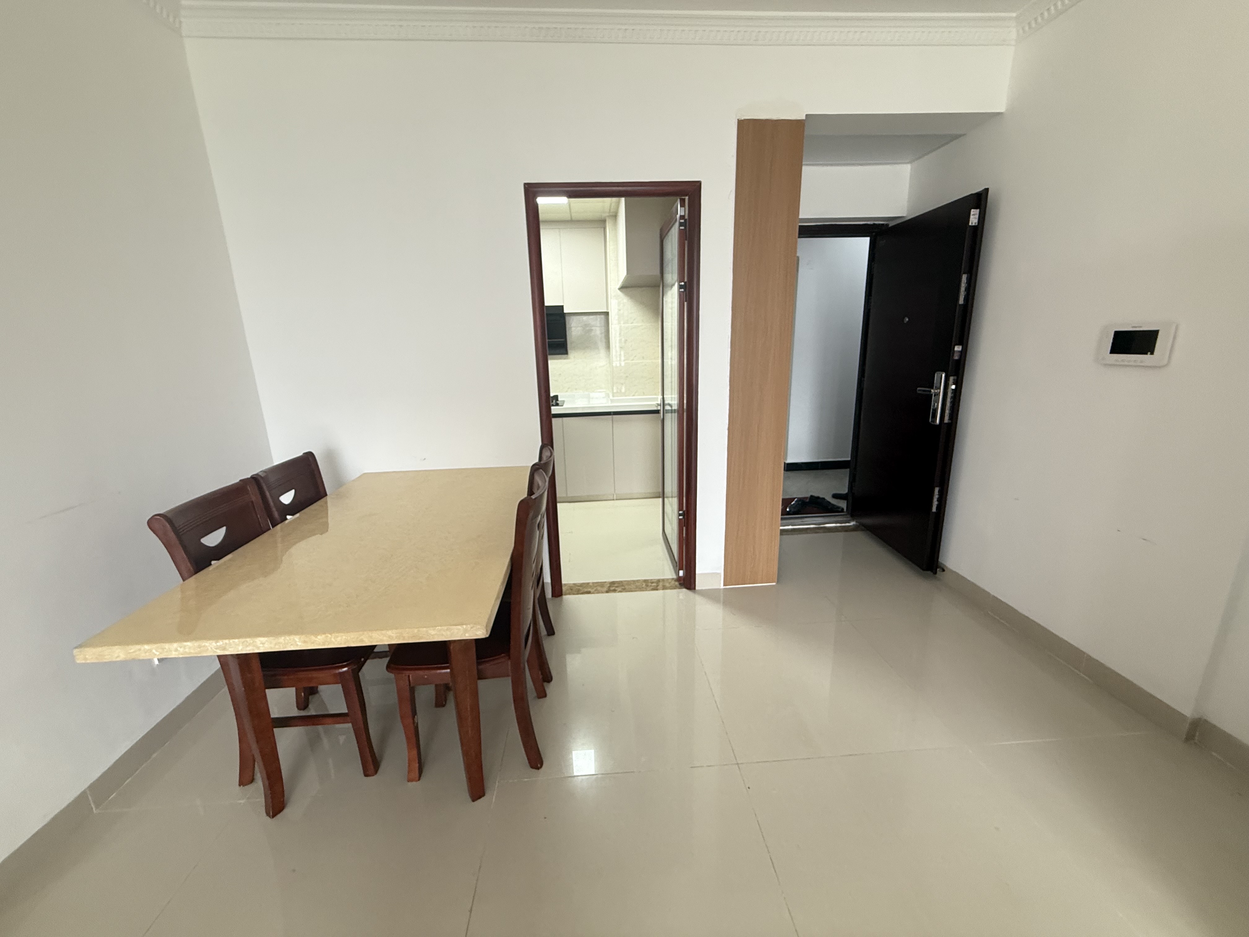 龙城新景 3室2厅1卫 3000.00元/月 龙城新景 3室2厅1卫 3000.00元/月室内图