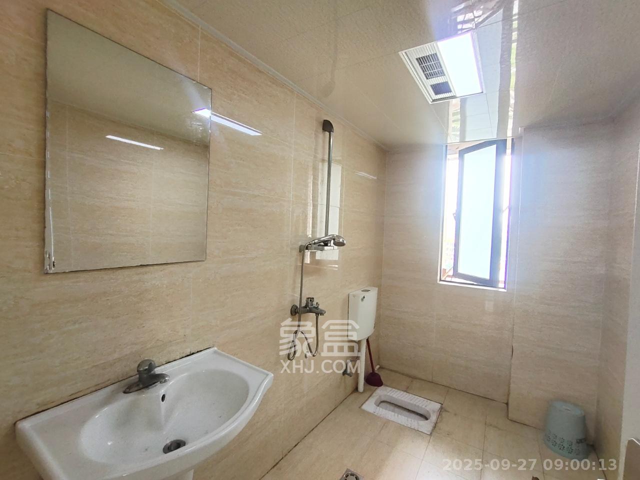 达美D6区 4室2厅2卫 3200.0元/月 达美D6区 4室2厅2卫 3200.0元/月室内图