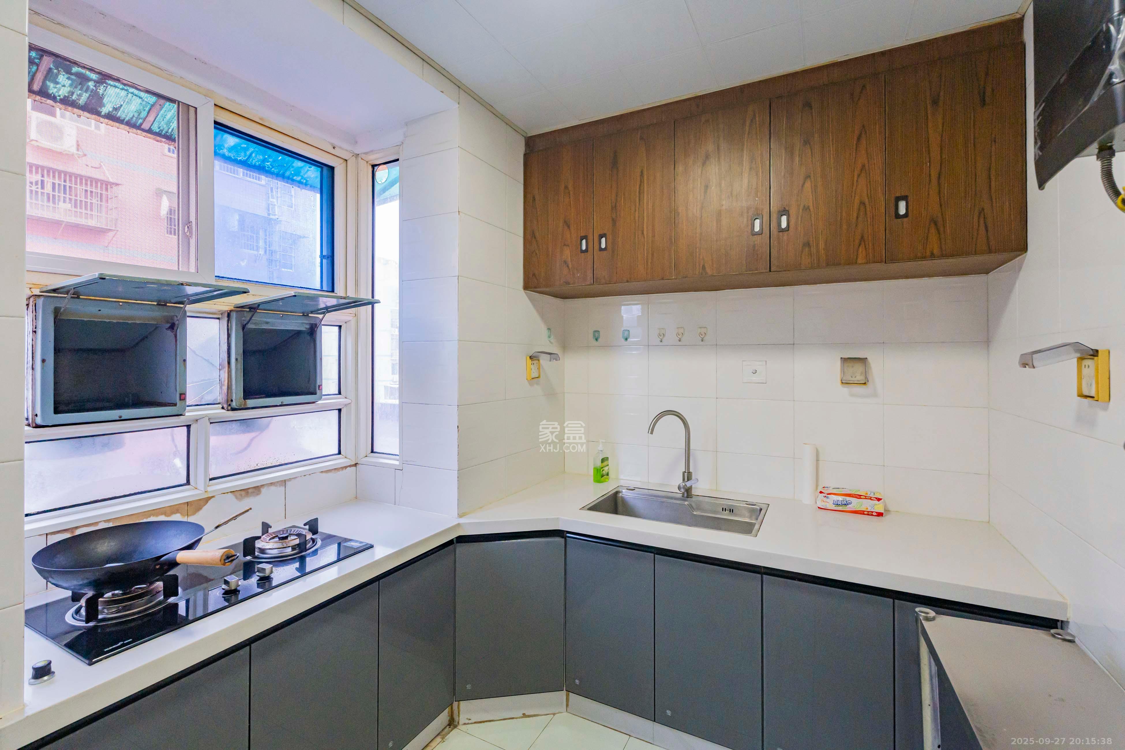 四方小区 2室2厅1卫 50.0万 四方小区 2室2厅1卫 50.0万厨房