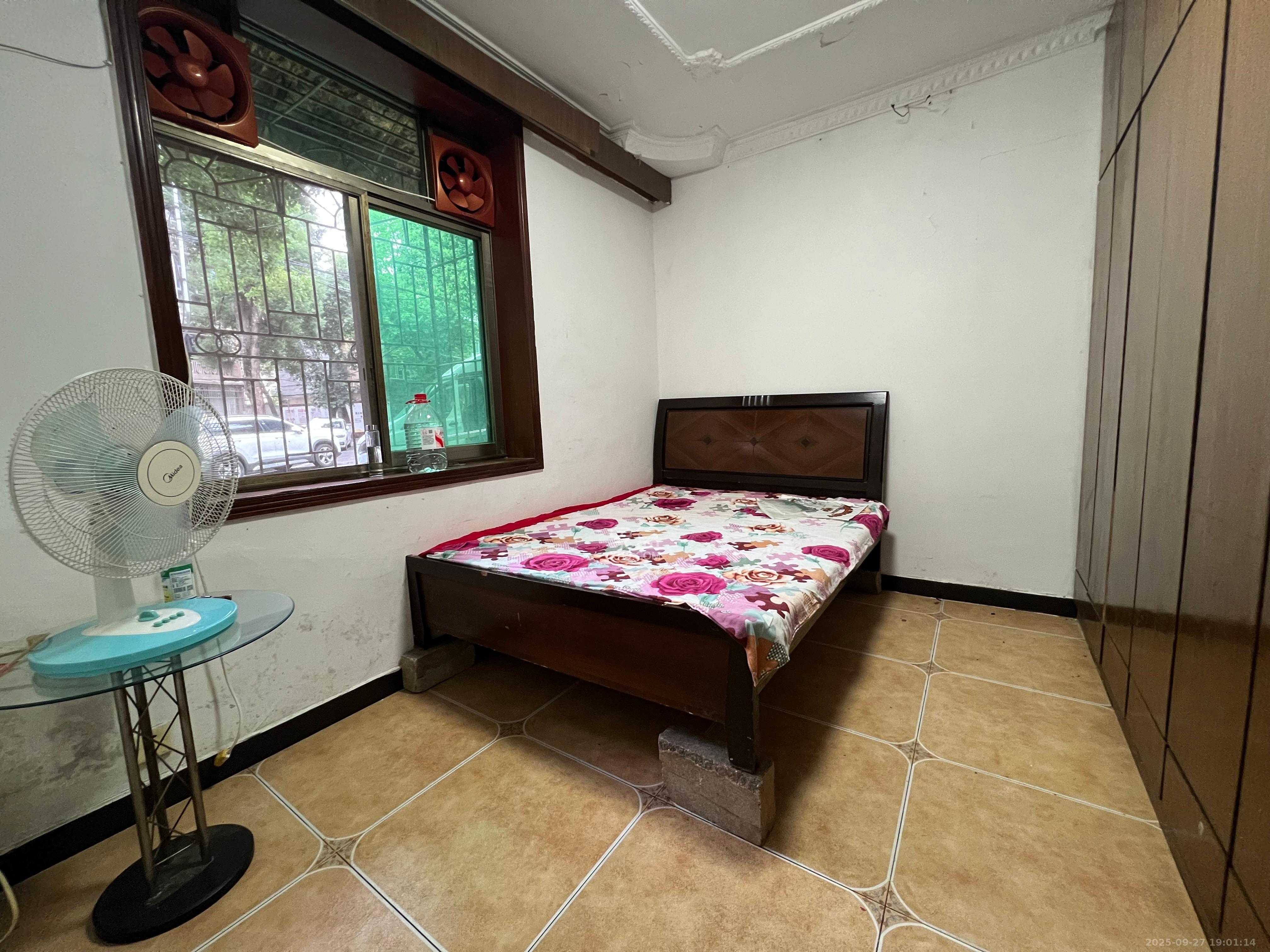 建湘新村 1室0厅0卫 1200.0元/月 建湘新村 1室0厅0卫 1200.0元/月室内图