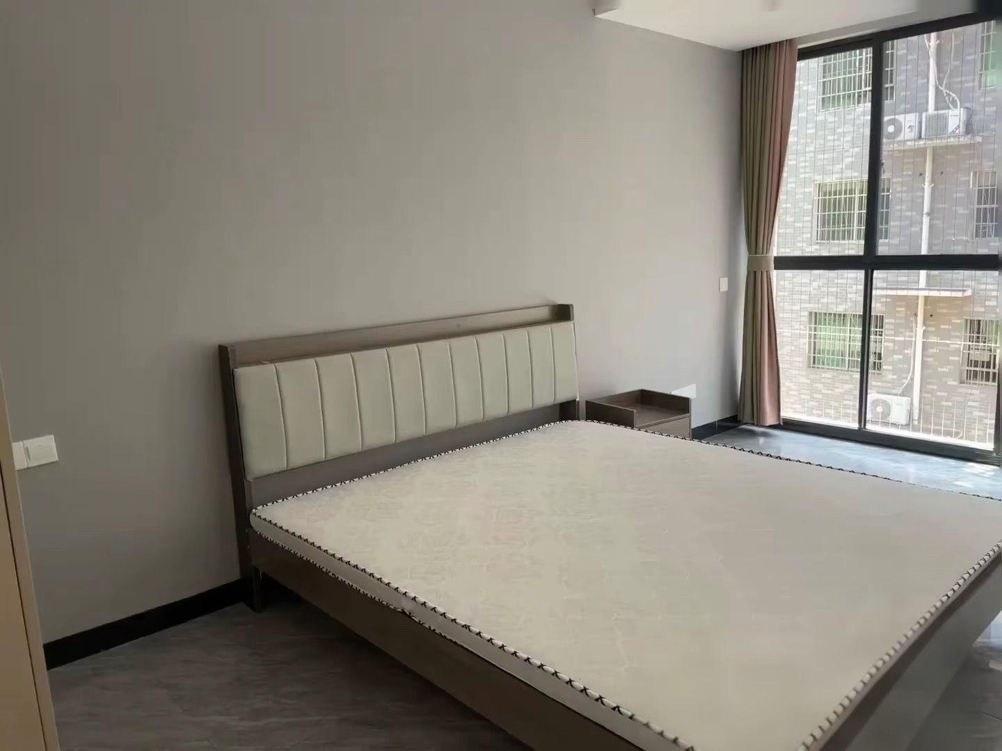 立新长湖安置区(水映豪廷安置房) 3室2厅1卫 1000.0元/月 立新长湖安置区(水映豪廷安置房) 3室2厅1卫 1000.0元/月户型图