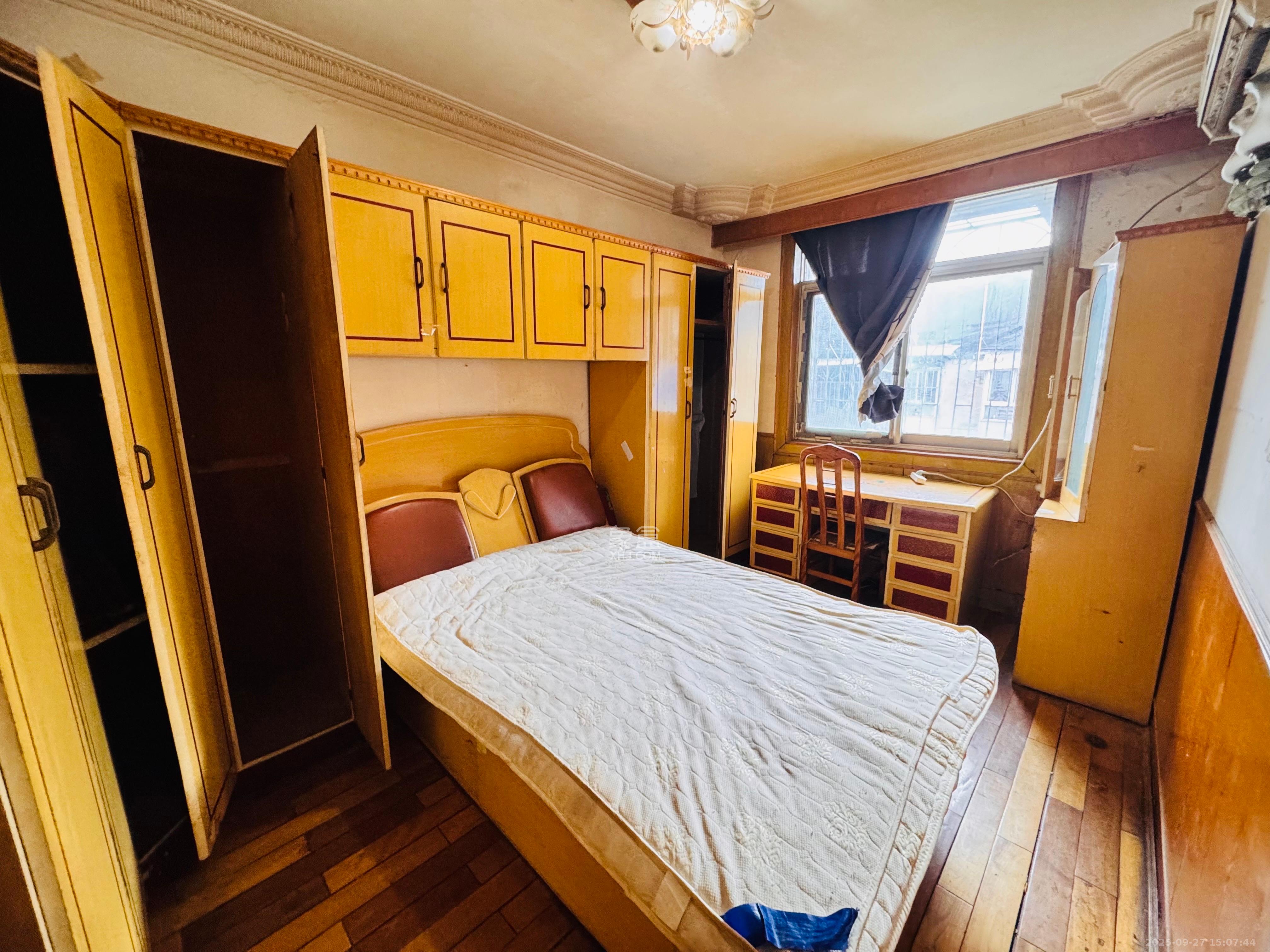 楚湘街二条巷散盘  2室1厅1卫    1200.0元/月室内图