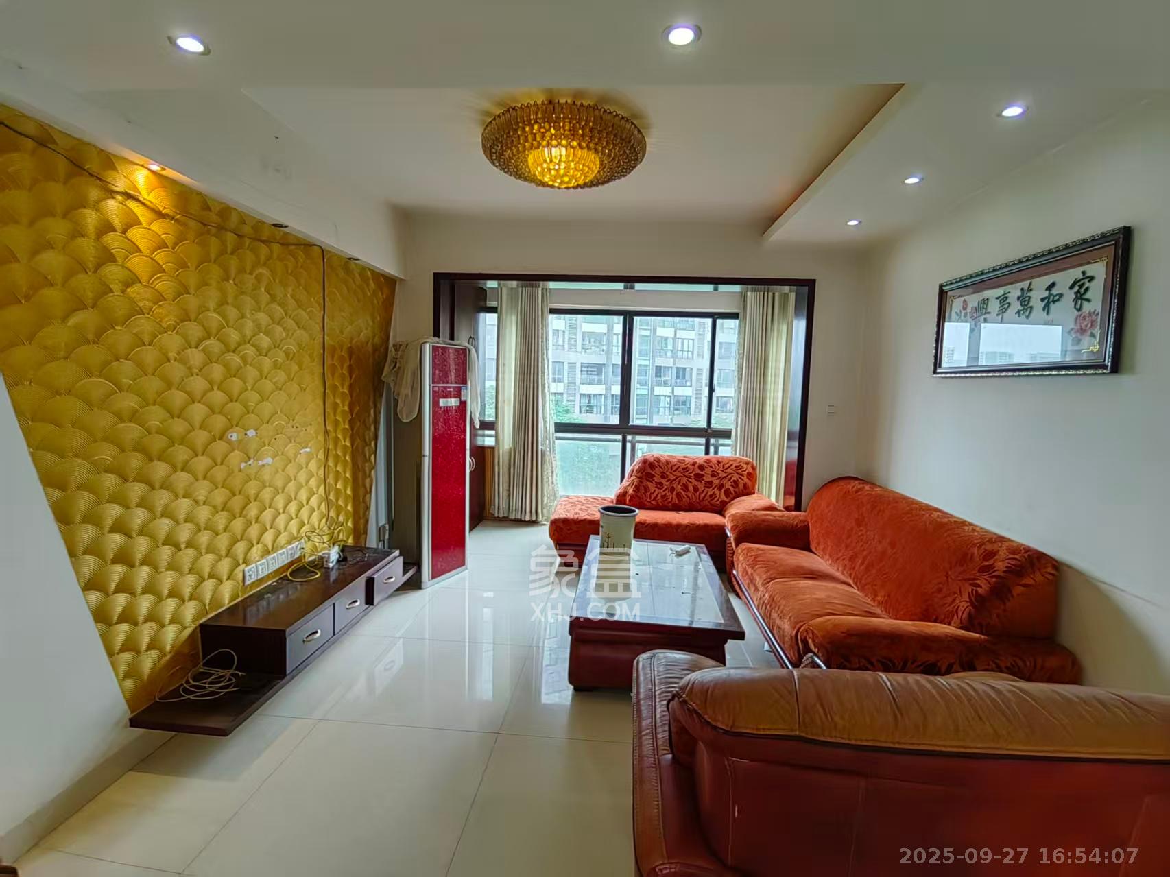 中信城市广场（中信新城一期）  2室2厅1卫    1800.0元/月室内图1