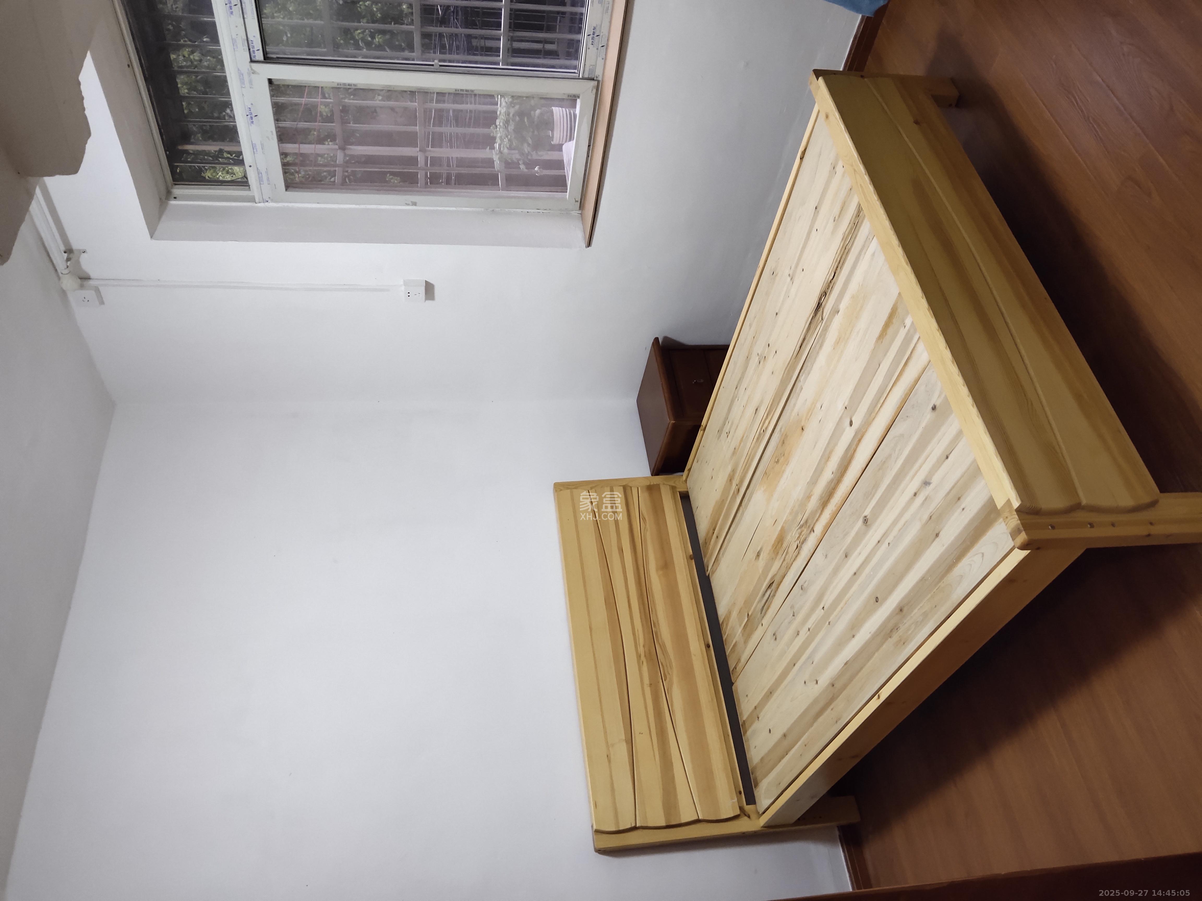 陡岭社区 2室1厅1卫 1500.0元/月 陡岭社区 2室1厅1卫 1500.0元/月室内图