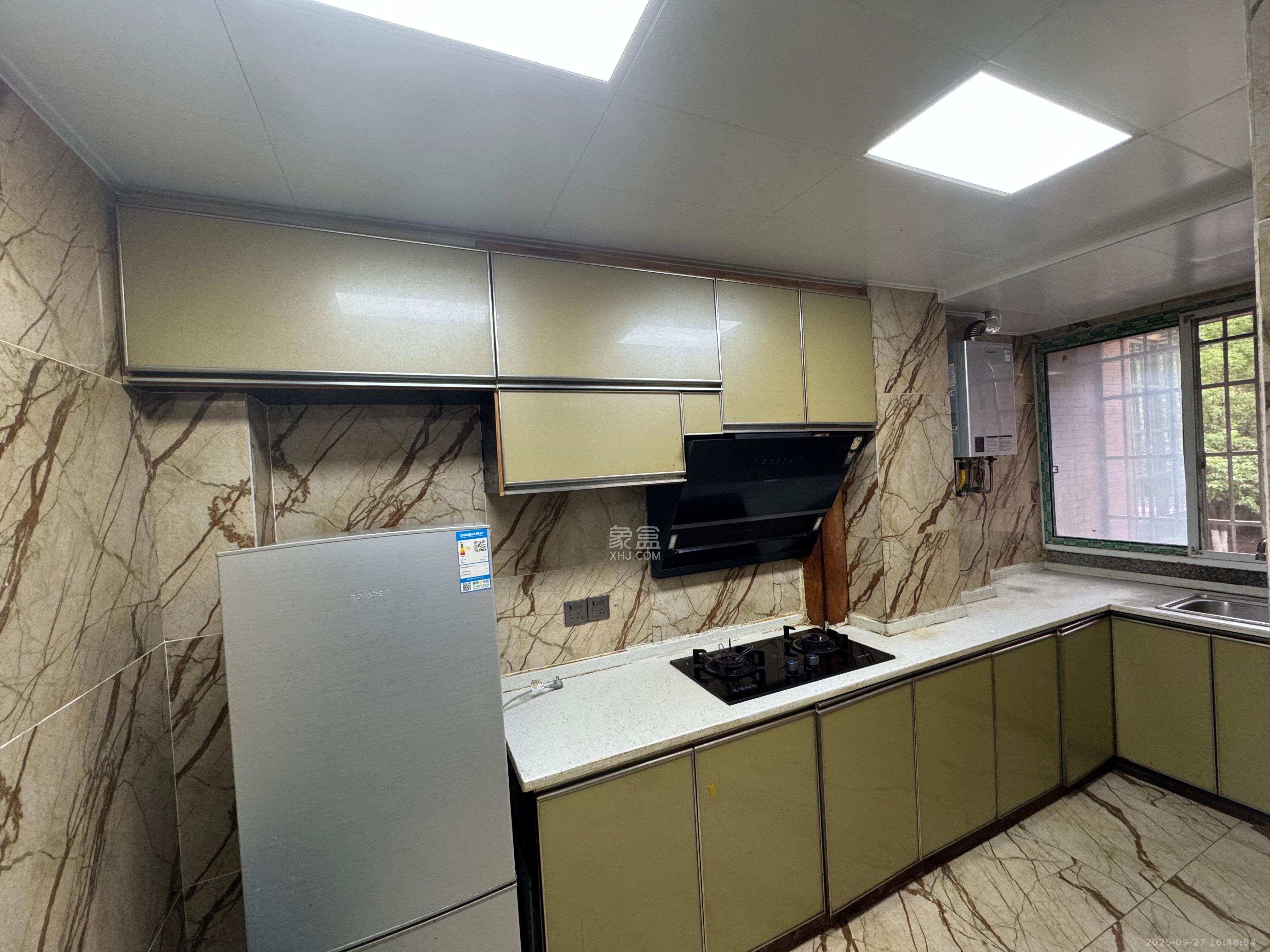 弘欣公寓 2室2厅1卫 1700.0元/月 弘欣公寓 2室2厅1卫 1700.0元/月室内图