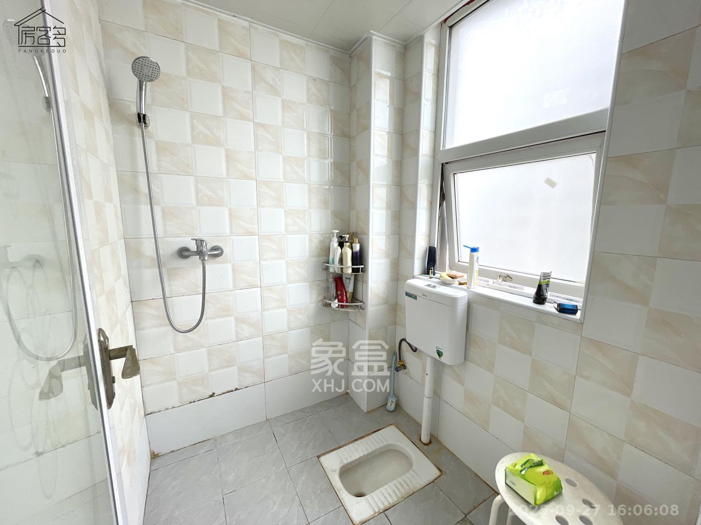 麓阳和景雅苑 1室1厅1卫 700.0元/月 麓阳和景雅苑 1室1厅1卫 700.0元/月室内图