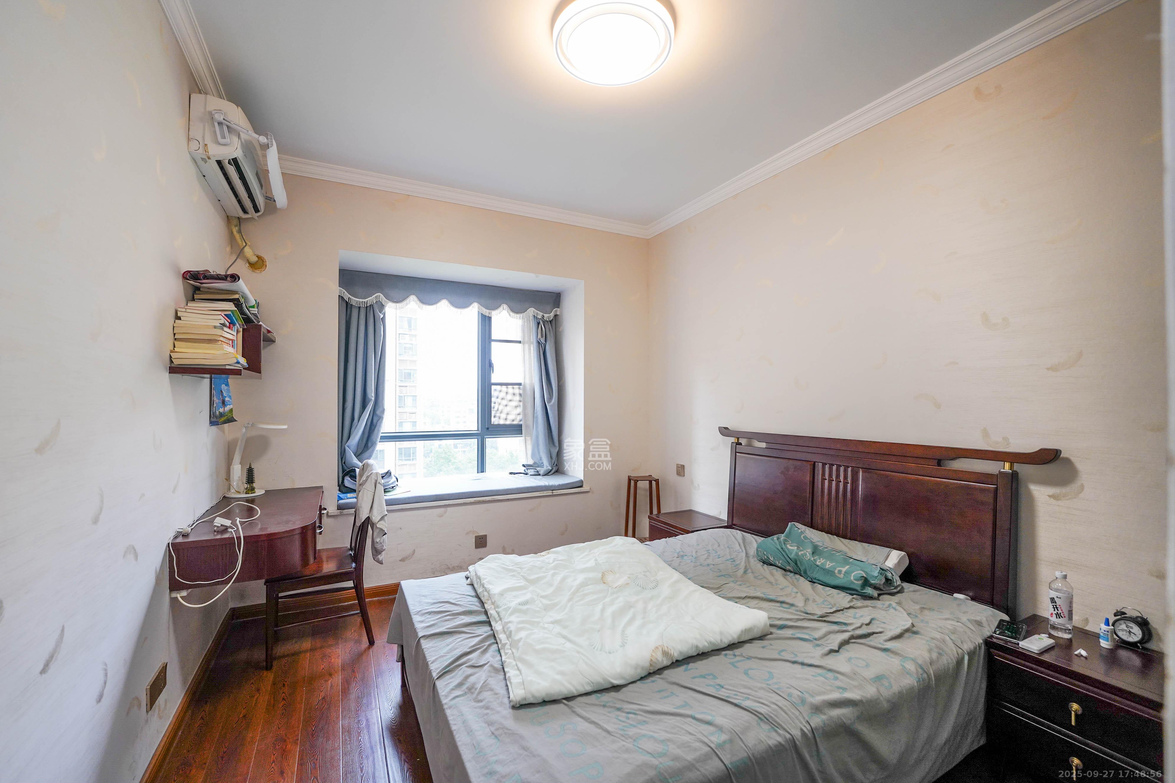 和美星城 3室2厅2卫 110.0万 和美星城 3室2厅2卫 110.0万卧室