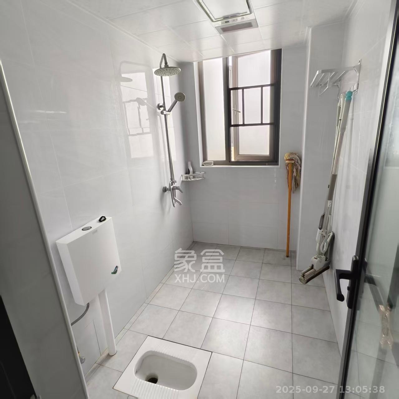 怡海星城 3室1厅2卫 2200.0元/月 怡海星城 3室1厅2卫 2200.0元/月室内图