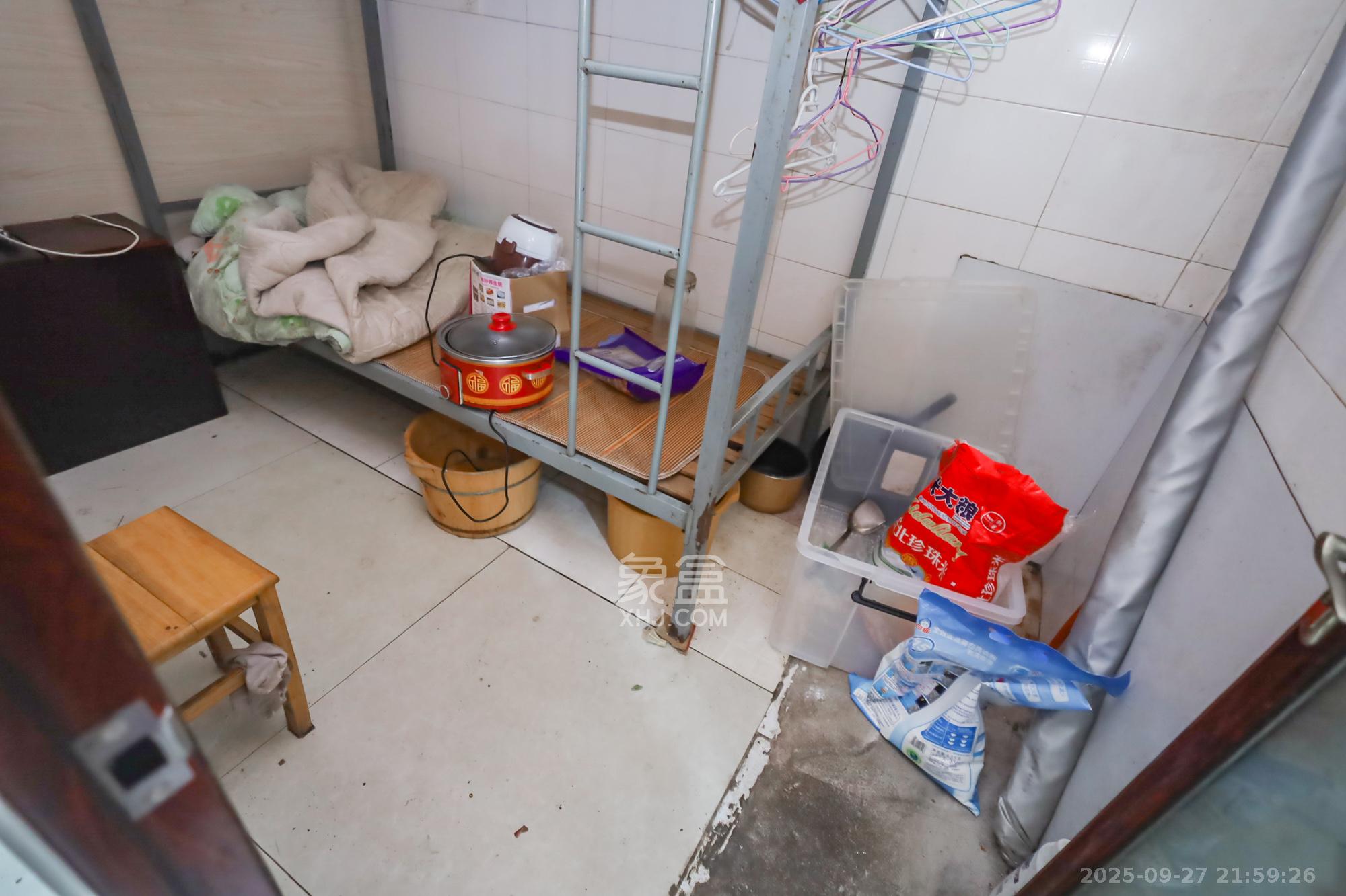 望月湖小区三片 2室1厅1卫 54.0万 望月湖小区三片 2室1厅1卫 54.0万其他