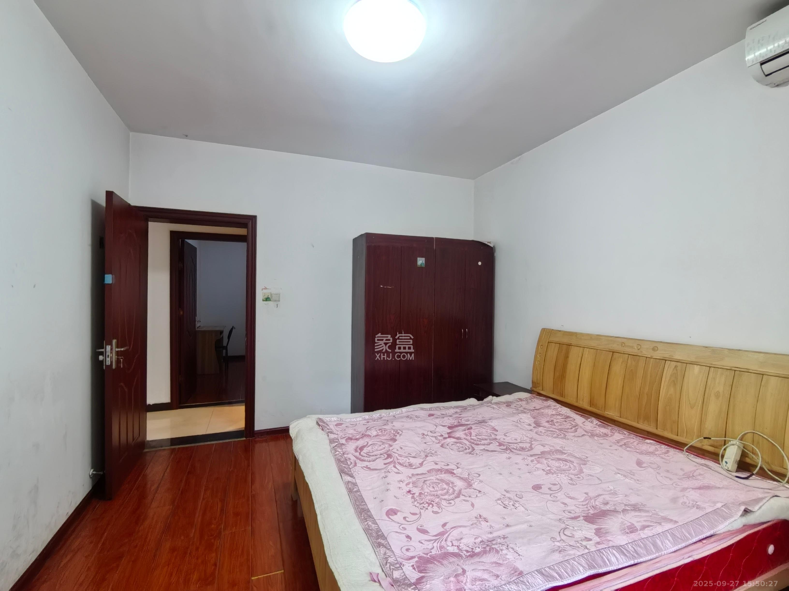 保利麓谷林语E区  3室2厅1卫    2300.0元/月室内图