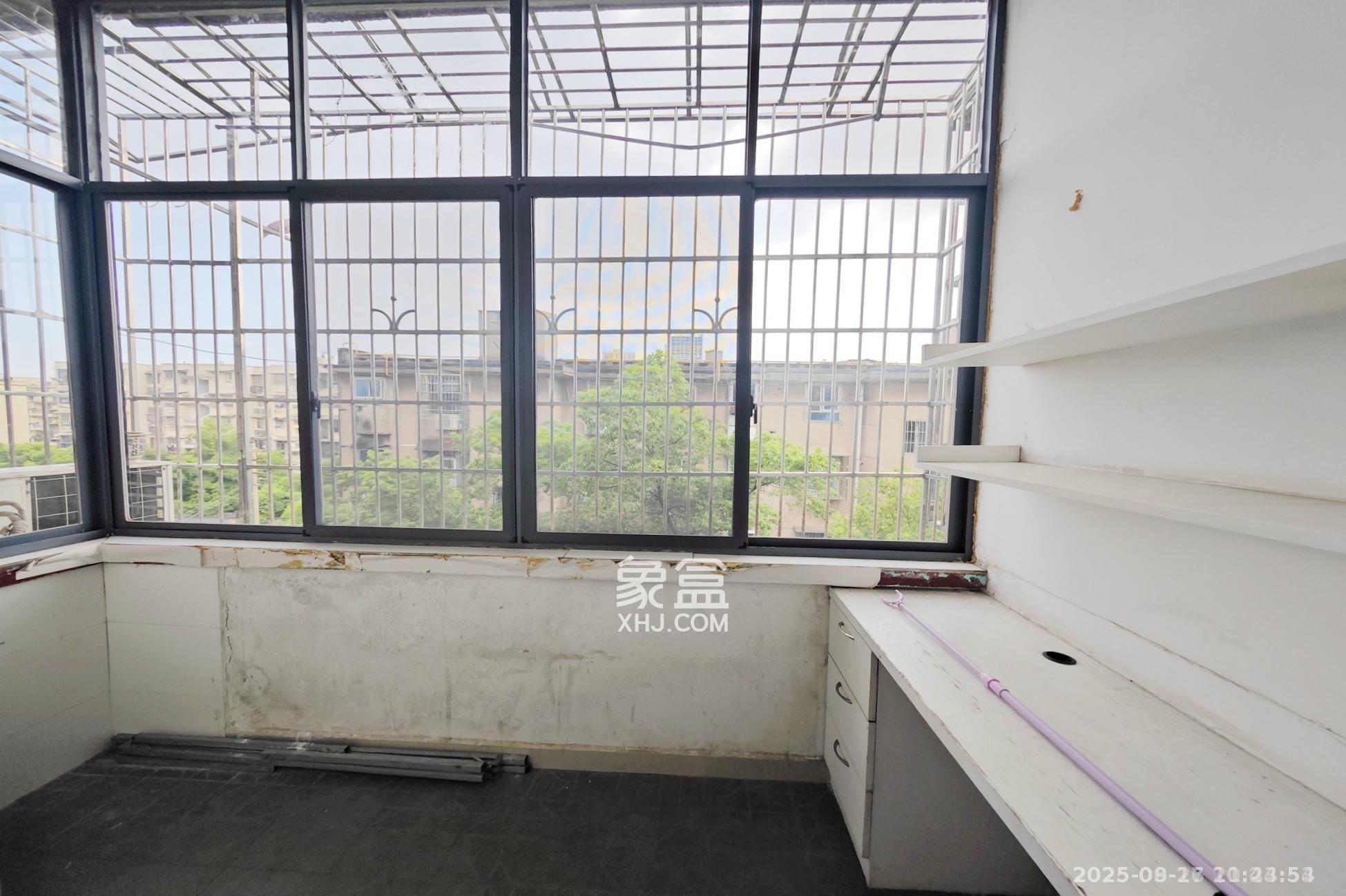 桂花二村  2室1厅1卫    1200.0元/月室内图