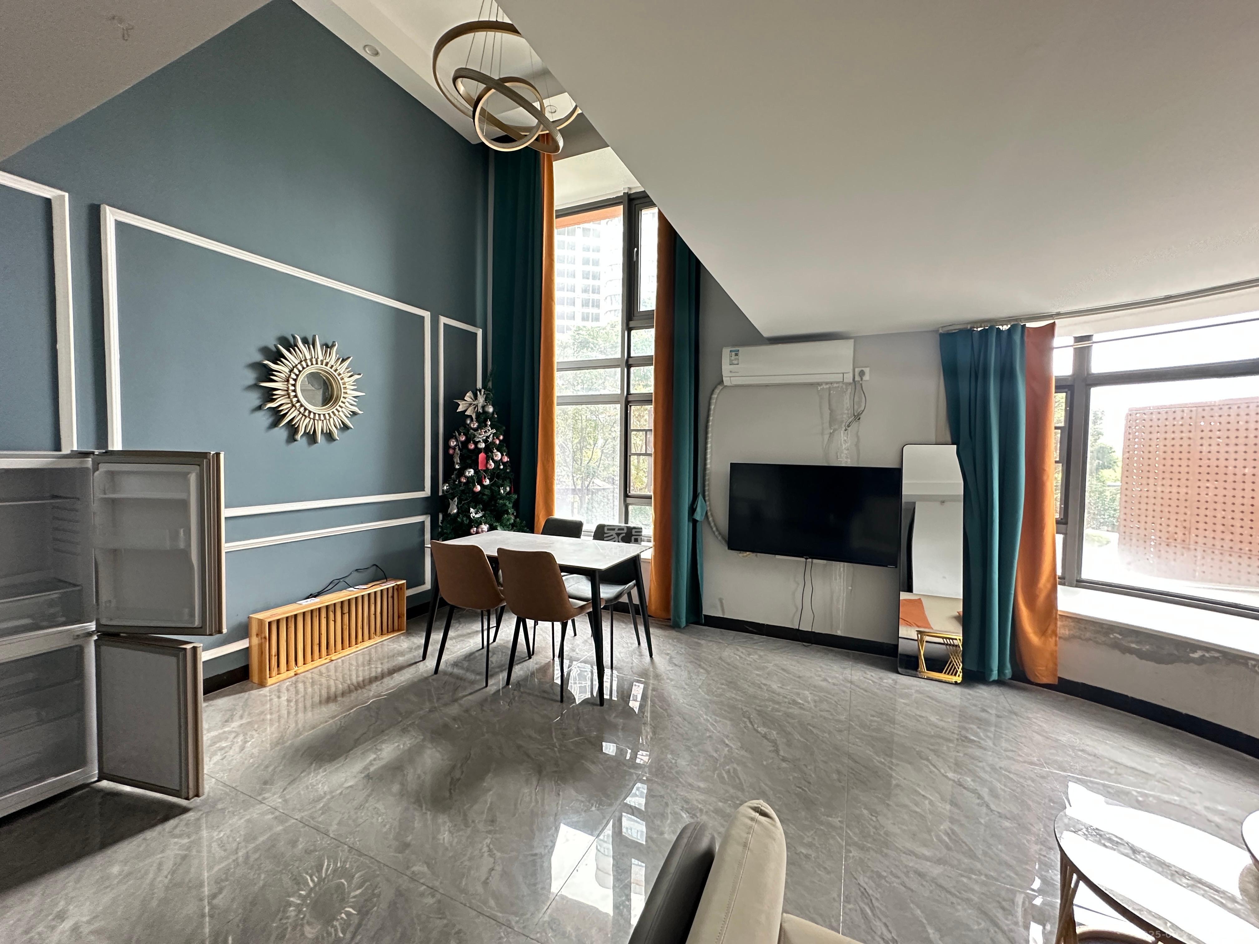 明昇壹城（明昇时代广场）三期  2室1厅1卫    2600.0元/月室内图