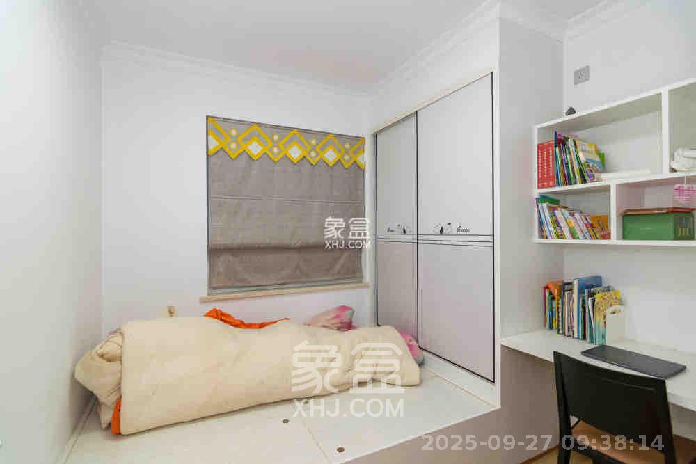 新城国际花都  3室2厅2卫    2000.0元/月室内图