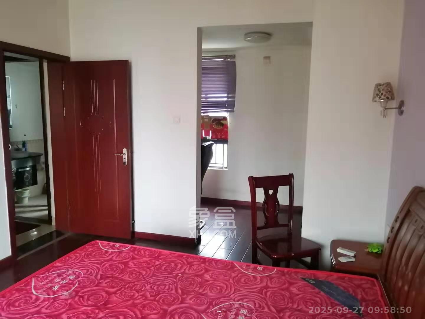 华润凤凰城二期 3室2厅2卫 2050.0元/月 华润凤凰城二期 3室2厅2卫 2050.0元/月室内图