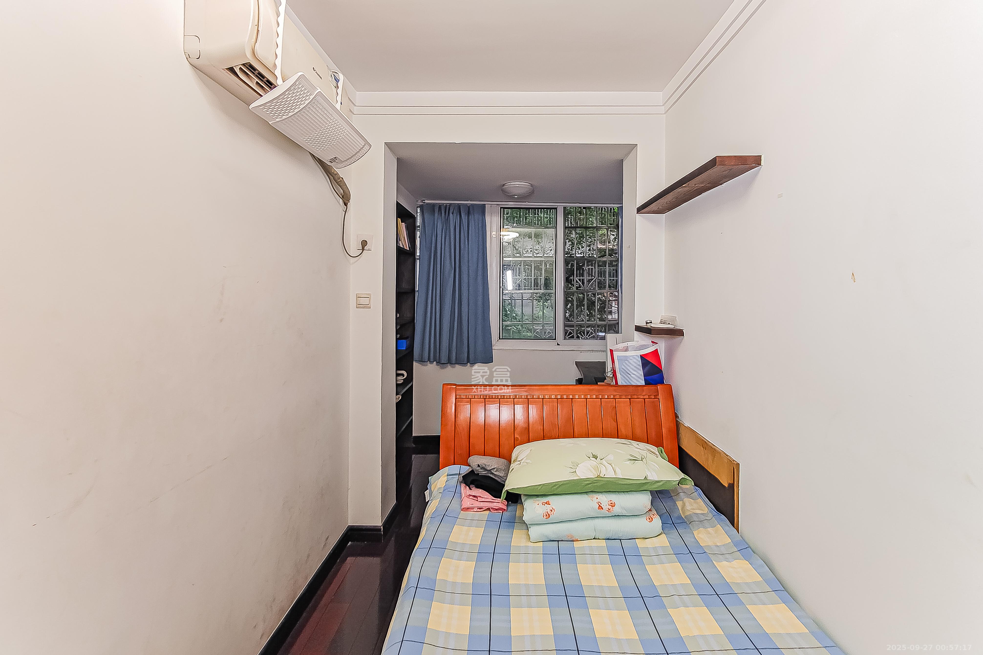 学院新村 3室2厅2卫 142.0万 学院新村 3室2厅2卫 142.0万卧室