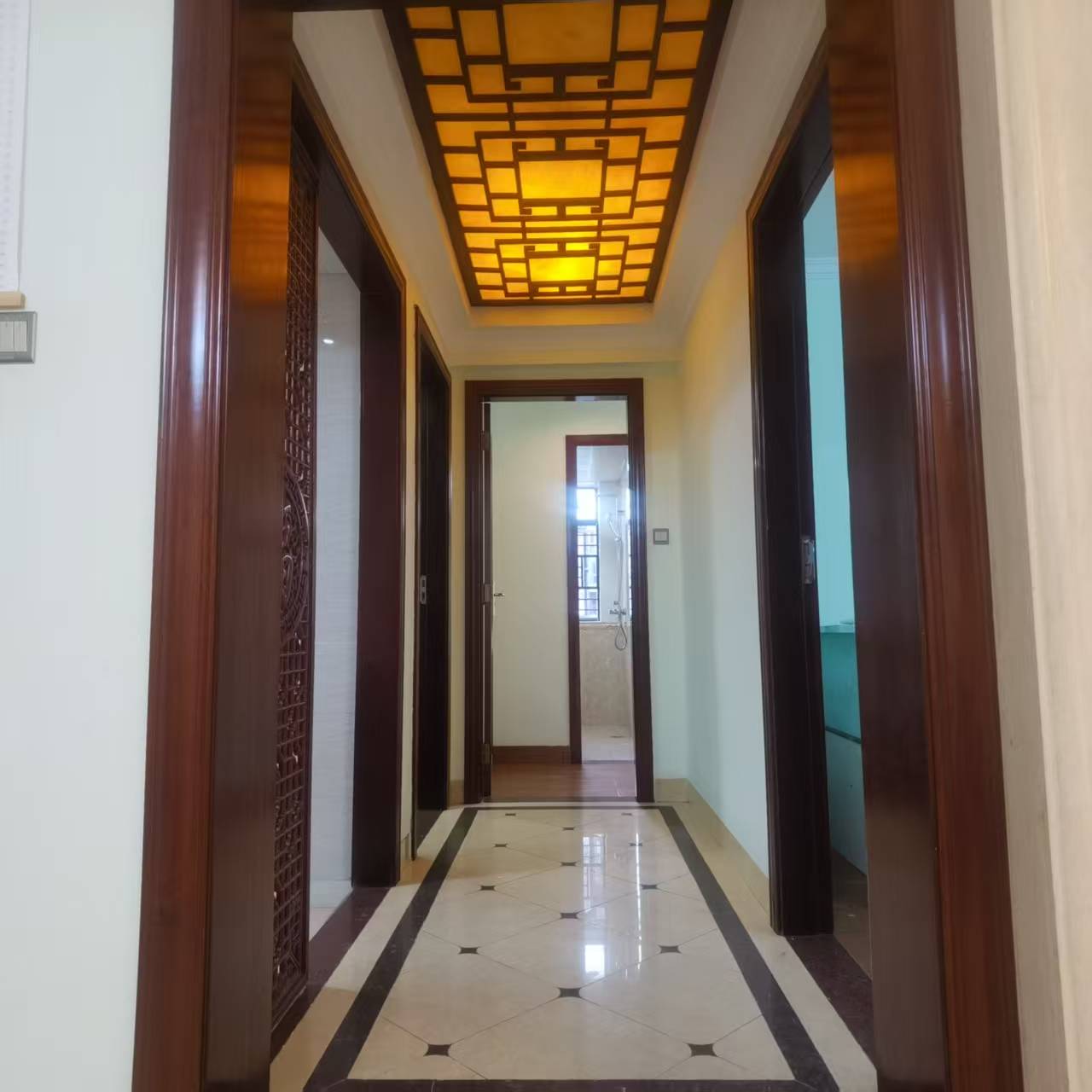 五源河公寓A区 3室2厅2卫 2500.0元/月 五源河公寓A区 3室2厅2卫 2500.0元/月室内图