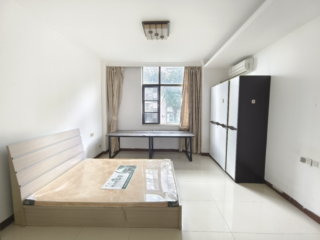 蓝海佳园  1室1厅1卫    1300.0元/月室内图