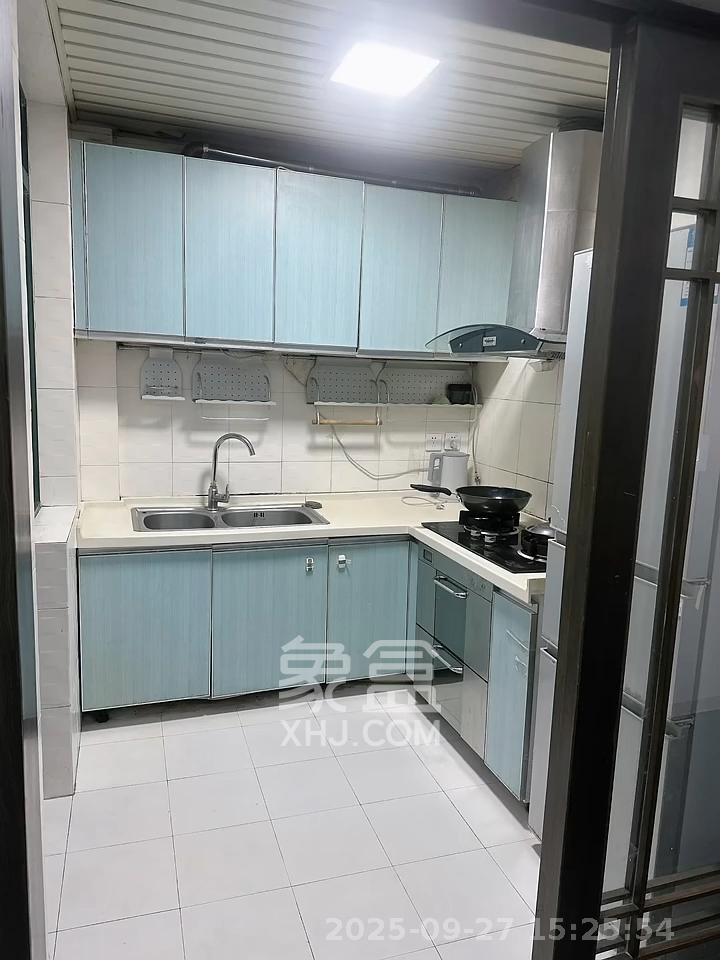 亚华香舍花都 3室2厅2卫 3800.0元/月 亚华香舍花都 3室2厅2卫 3800.0元/月室内图