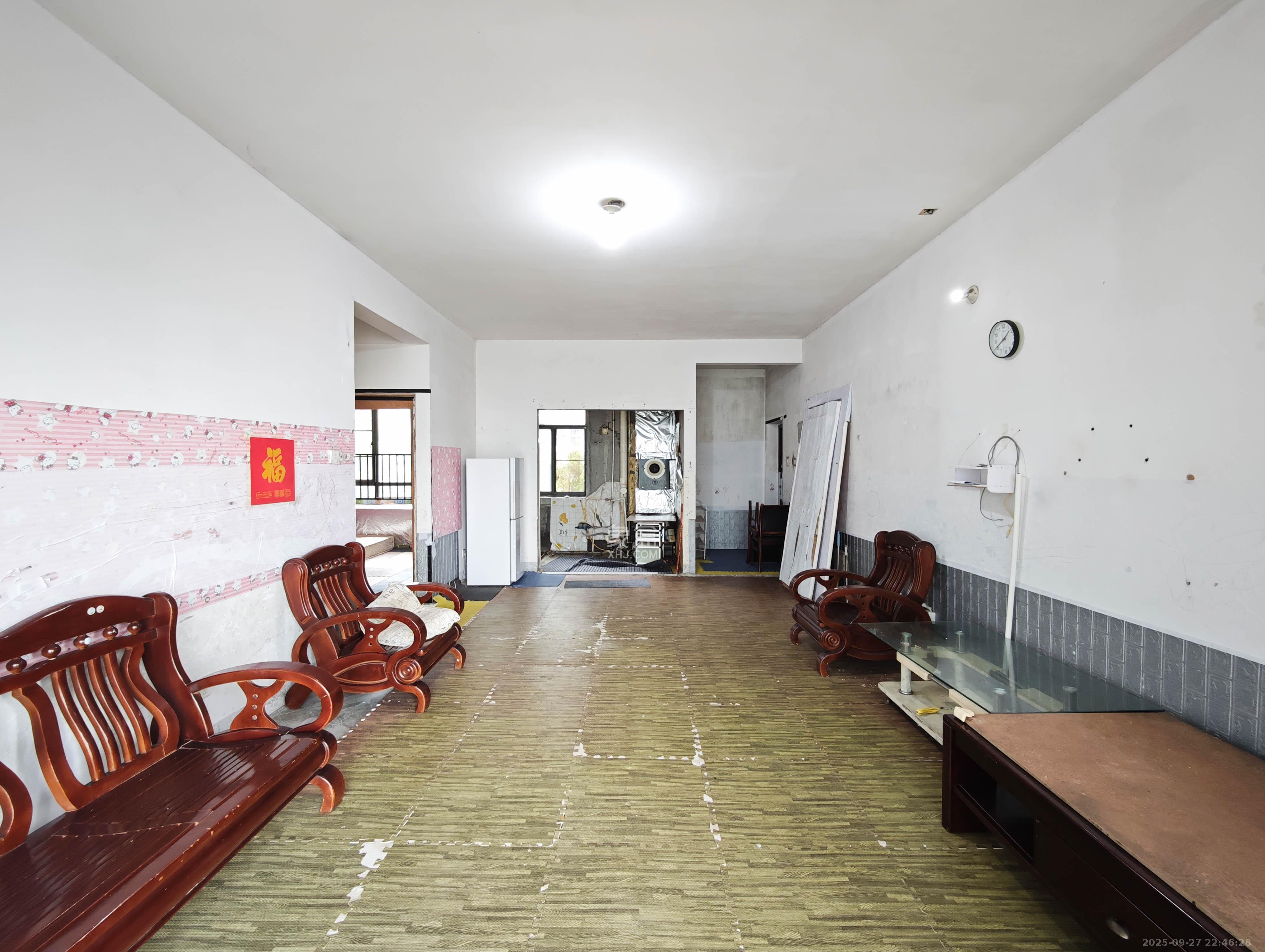 颐和佳园 1室1厅1卫 68.0万 颐和佳园 1室1厅1卫 68.0万客厅