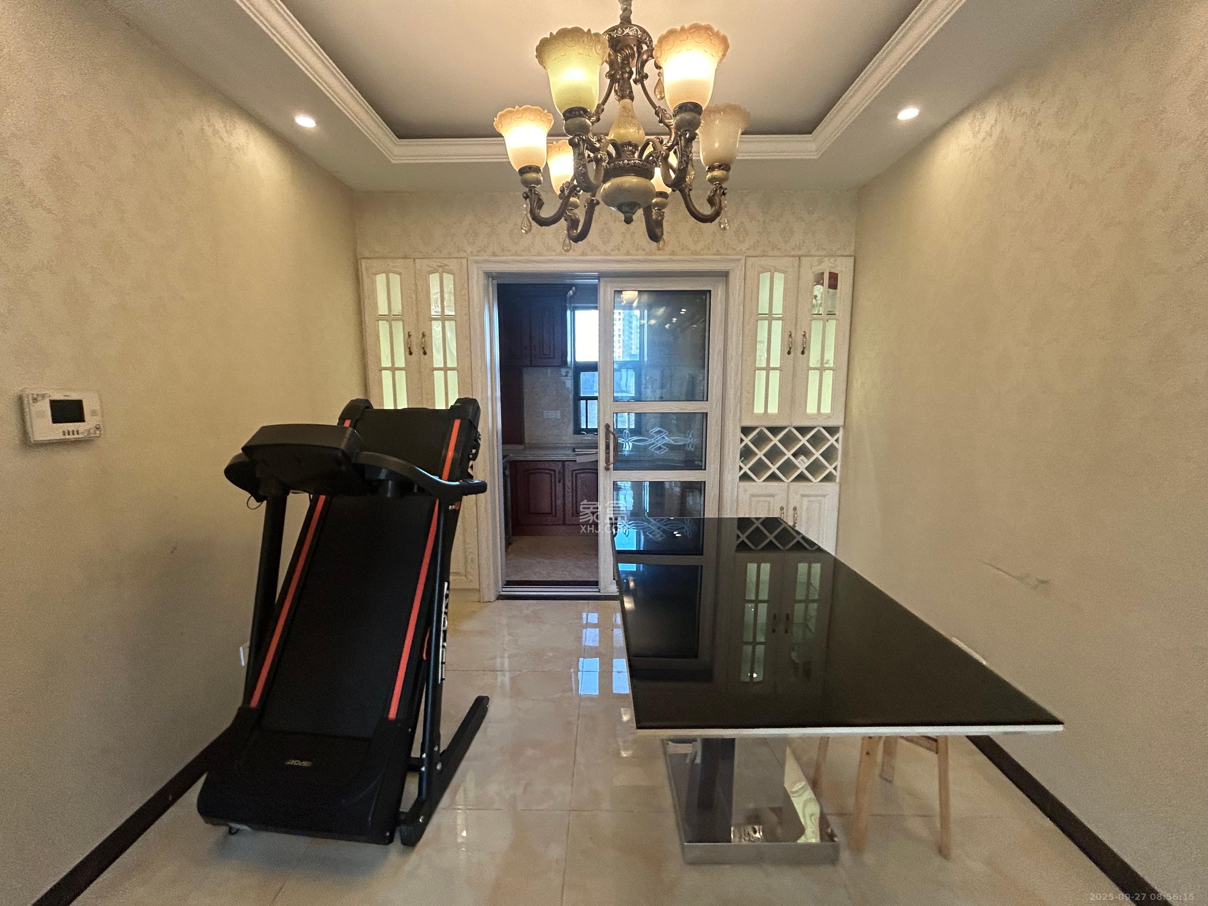 兰亭湾畔 4室2厅2卫 3200.0元/月 兰亭湾畔 4室2厅2卫 3200.0元/月室内图