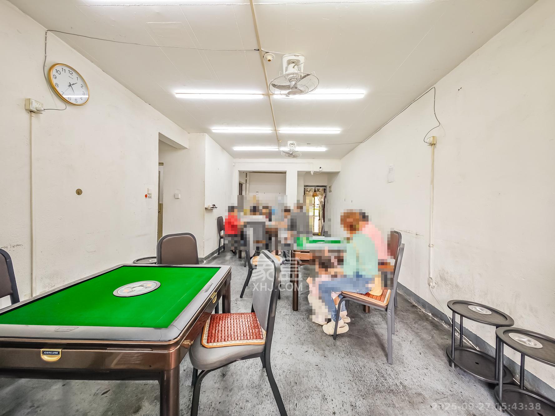 山语城三期 3室2厅2卫 90.0万 山语城三期 3室2厅2卫 90.0万客厅