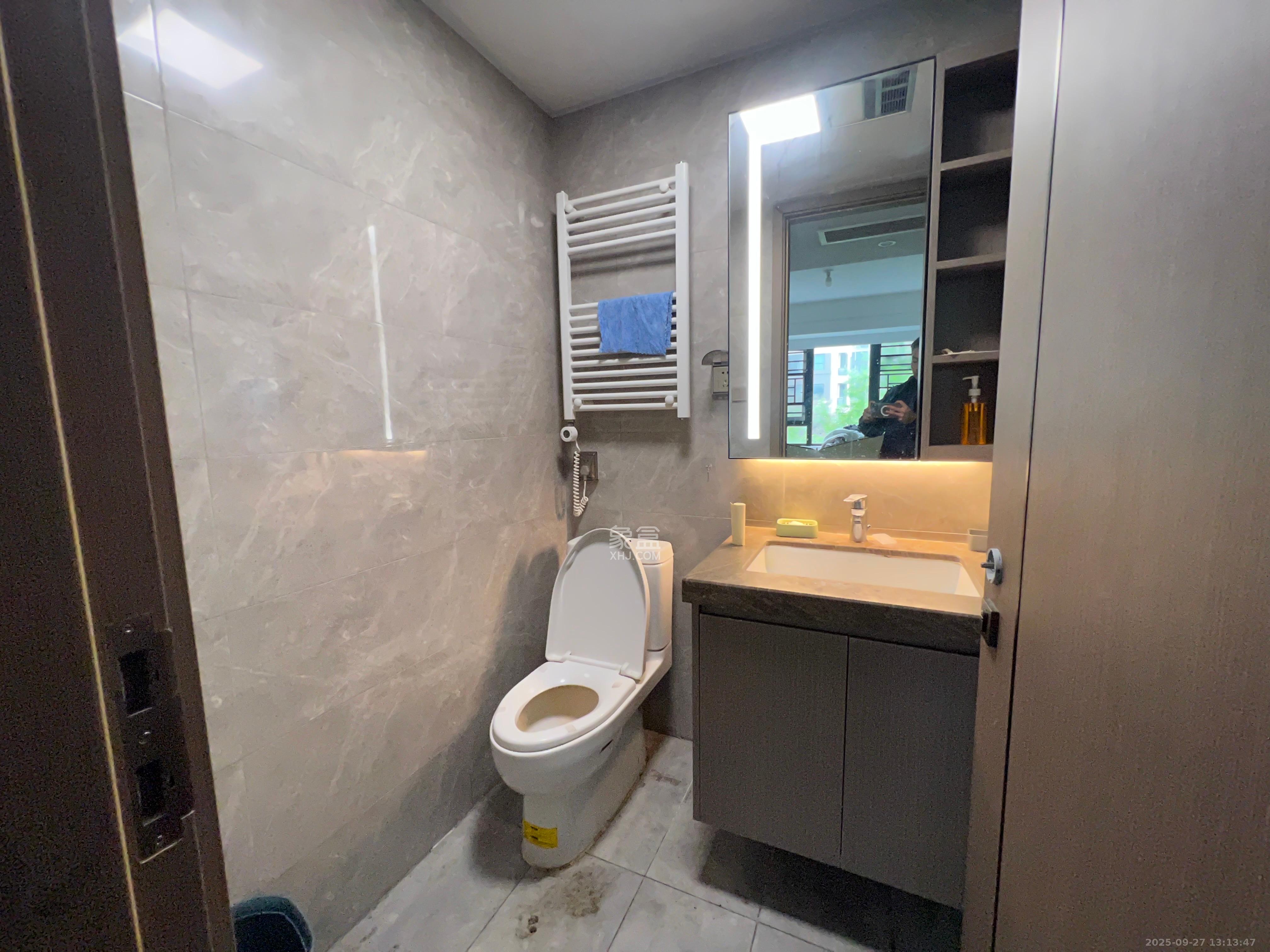 金茂建发泊悦 4室2厅1卫 4500.0元/月 金茂建发泊悦 4室2厅1卫 4500.0元/月室内图