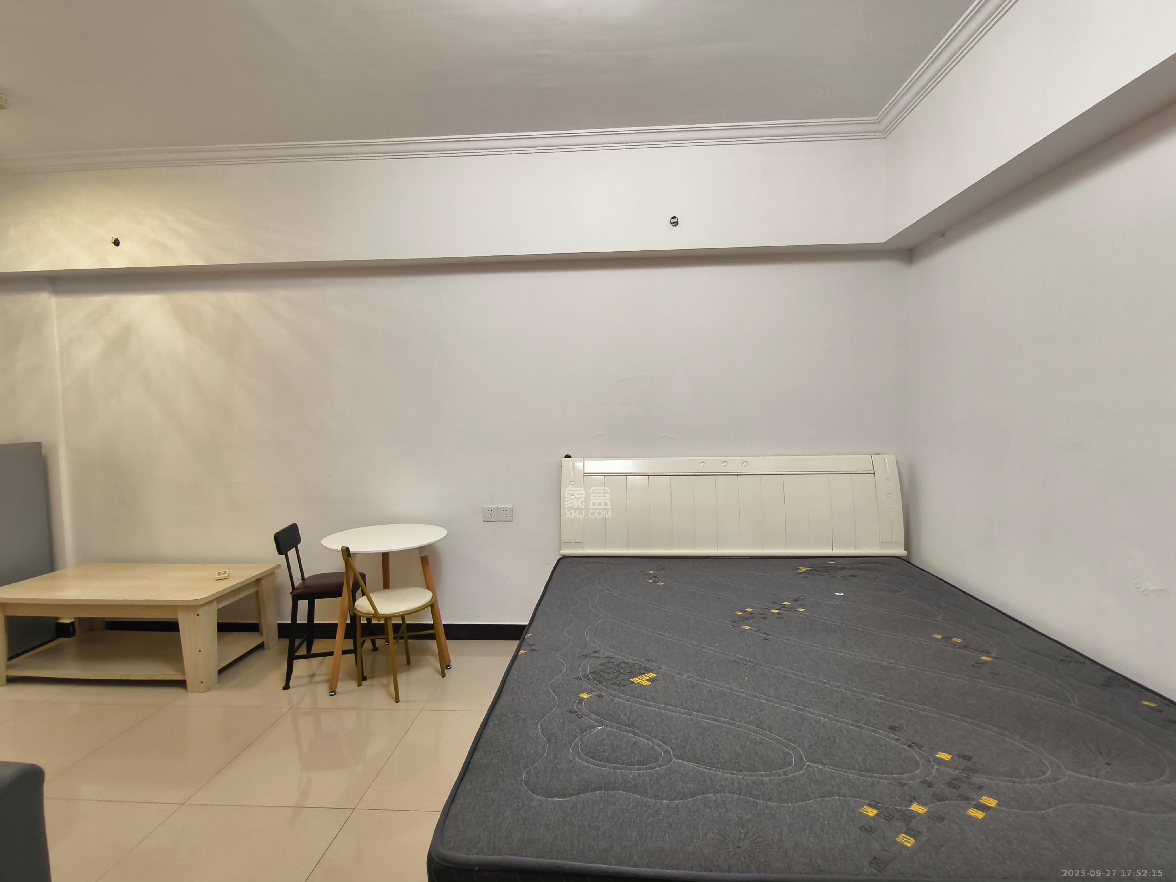 圭塘三小区  1室1厅1卫    1600.0元/月室内图