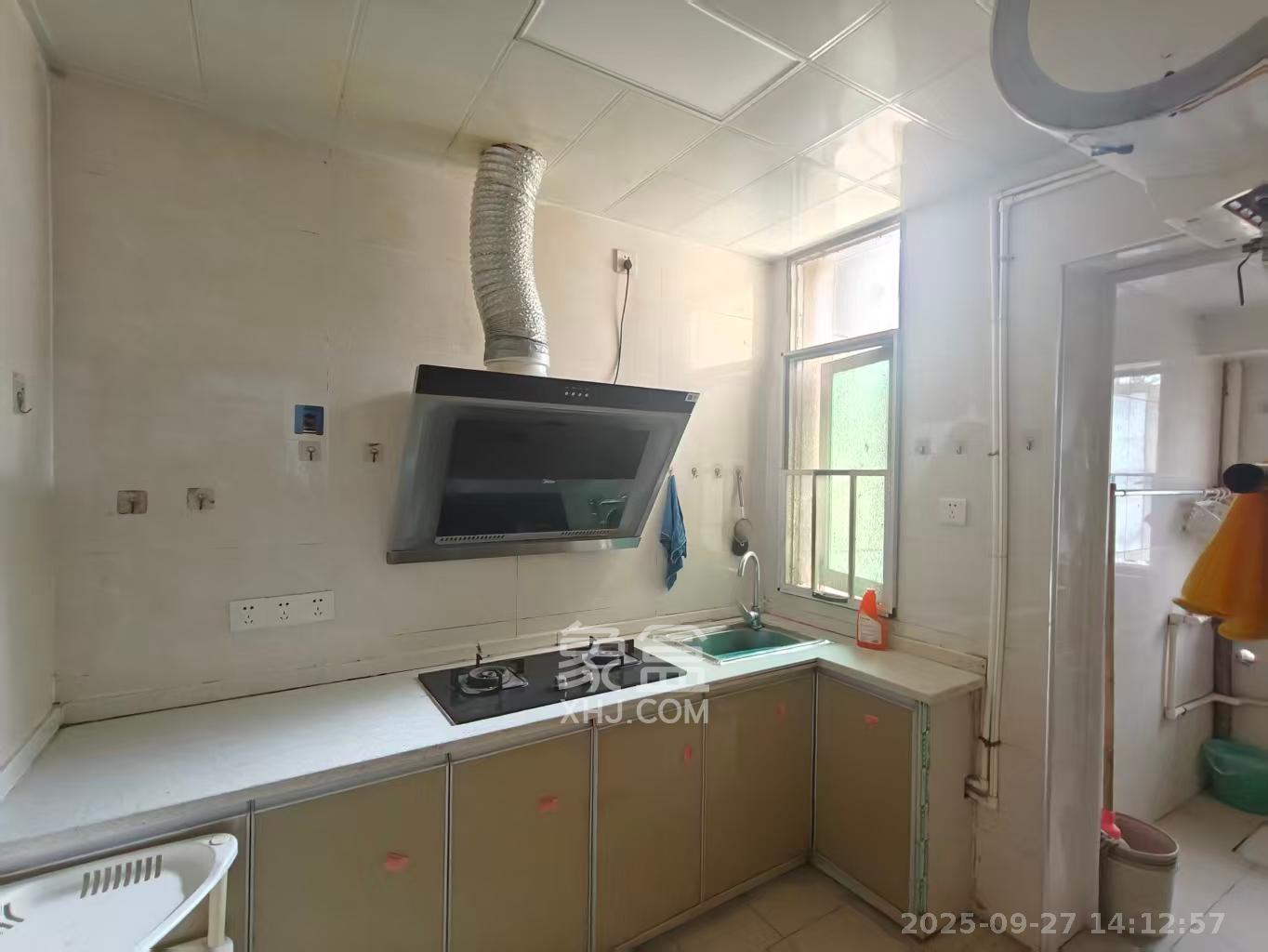 老三十七中教职工宿舍(雨花明德实验中学) 2室2厅1卫 1800.0元/月 老三十七中教职工宿舍(雨花明德实验中学) 2室2厅1卫 1800.0元/月室内图