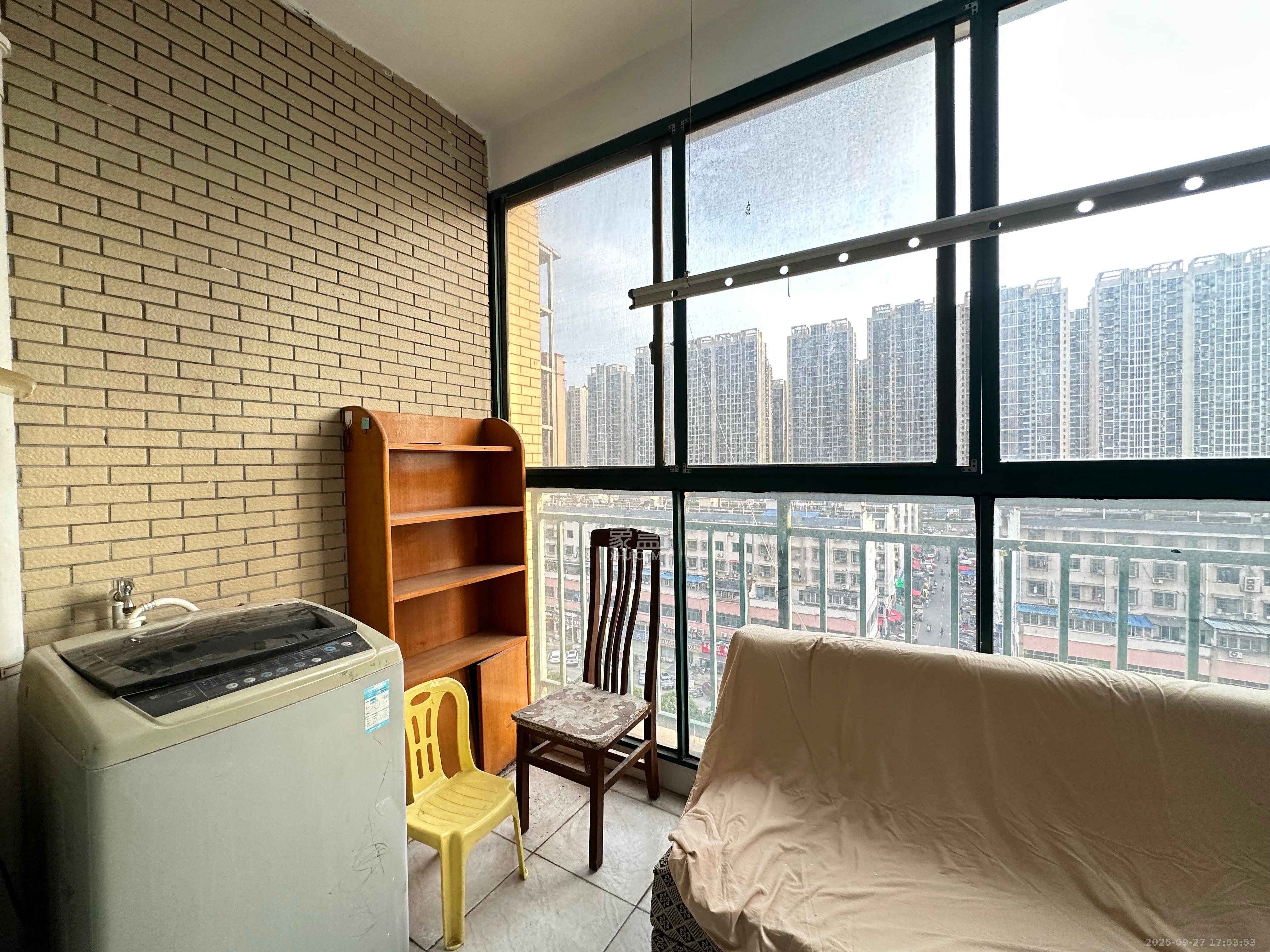 松雅湖畔 3室2厅1卫 1350.0元/月 松雅湖畔 3室2厅1卫 1350.0元/月室内图