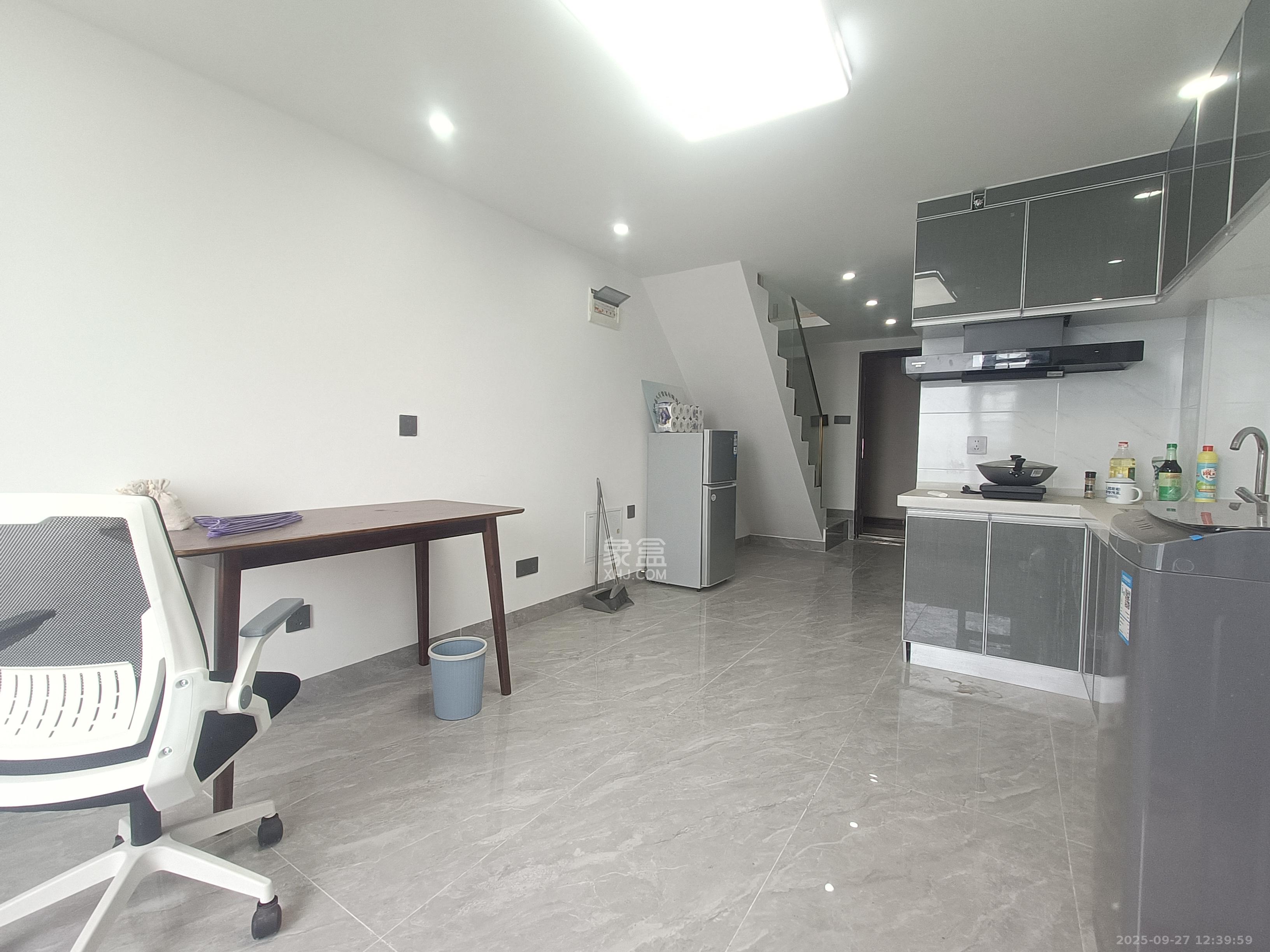 佳兆业云顶都汇 2室1厅1卫 1600.0元/月 佳兆业云顶都汇 2室1厅1卫 1600.0元/月室内图