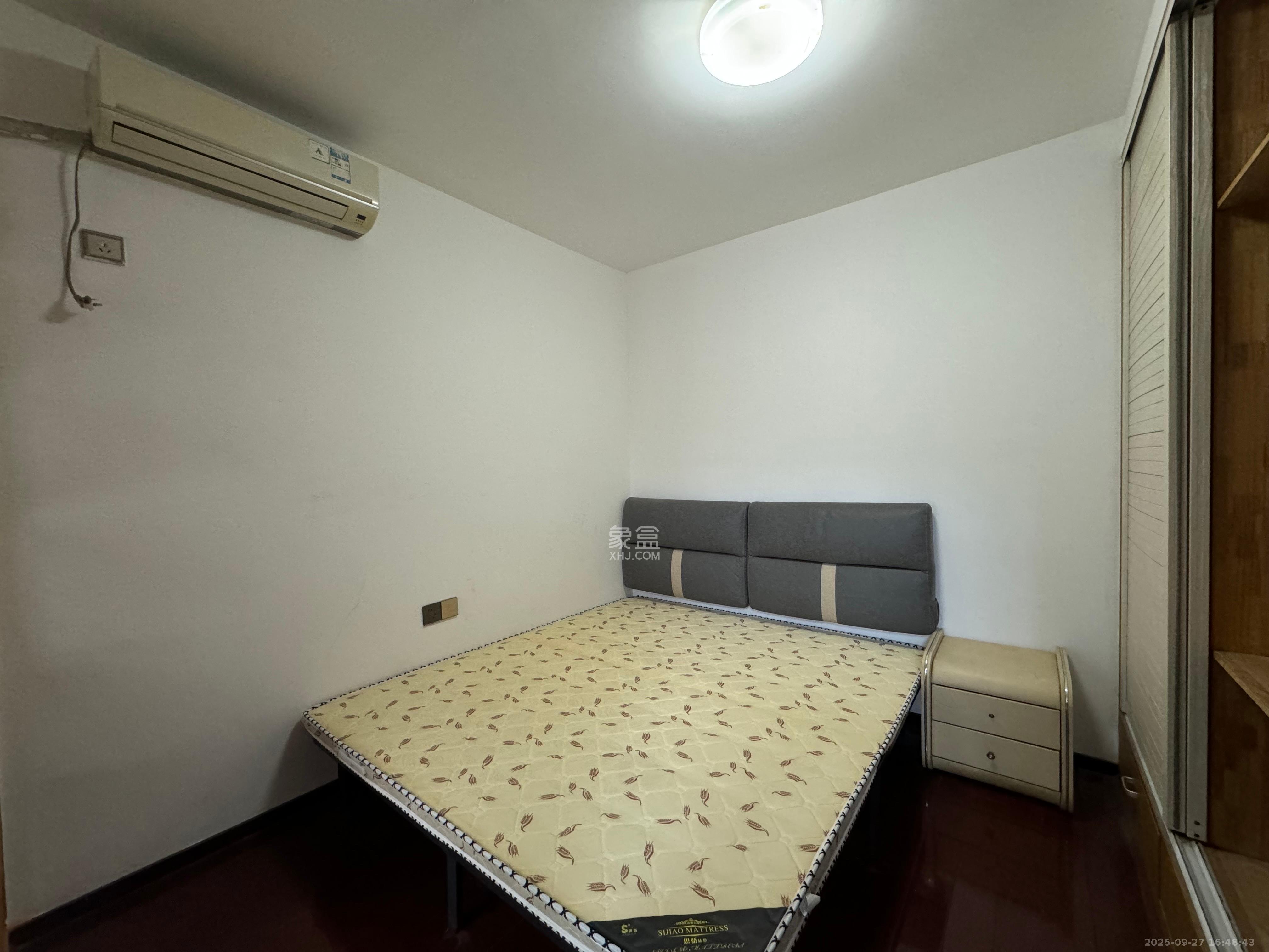 弘欣公寓  2室2厅1卫    1700.0元/月室内图