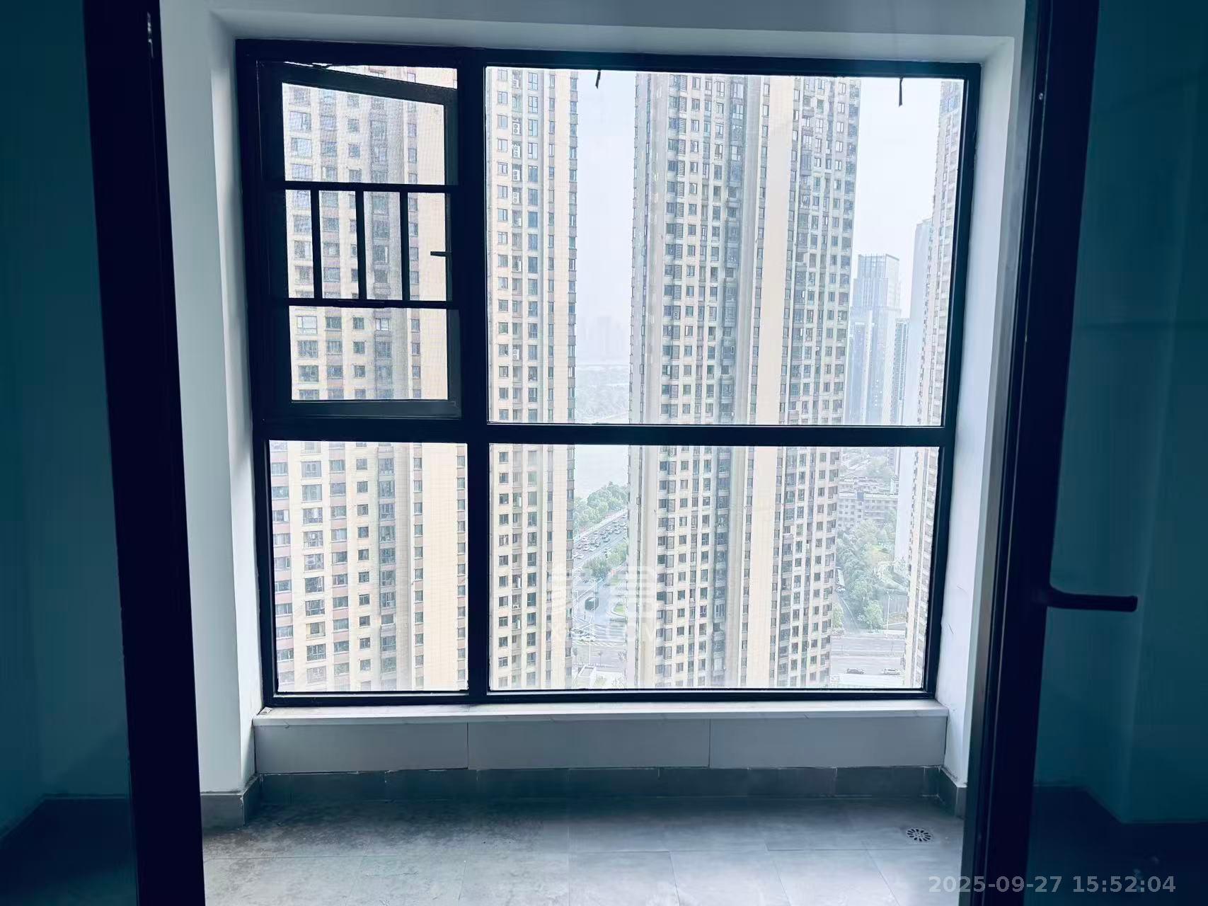 保利西海岸A区  4室2厅1卫    4000.0元/月室内图