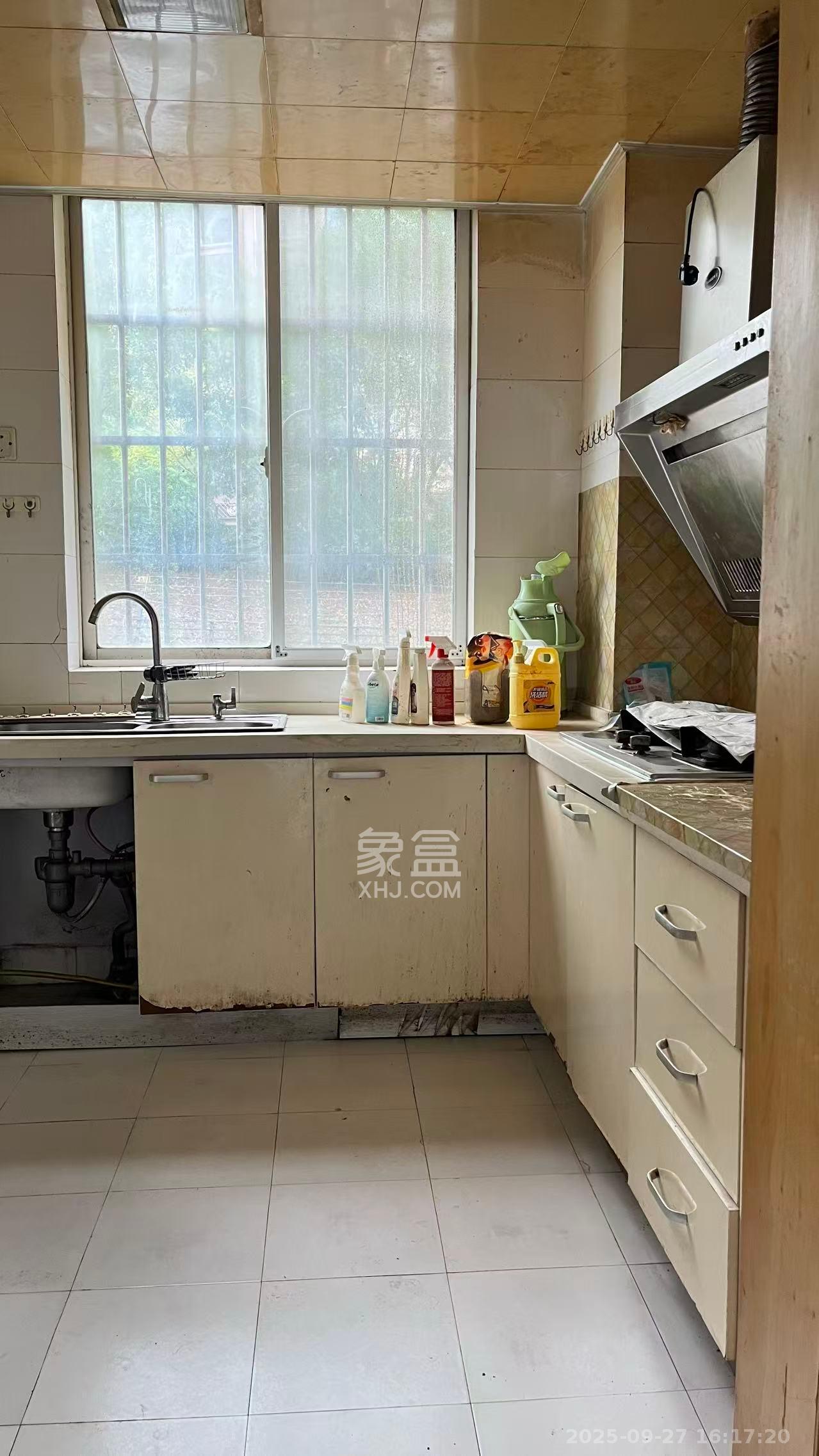 幸福里（幸福里一期）  3室2厅1卫    1800.0元/月室内图